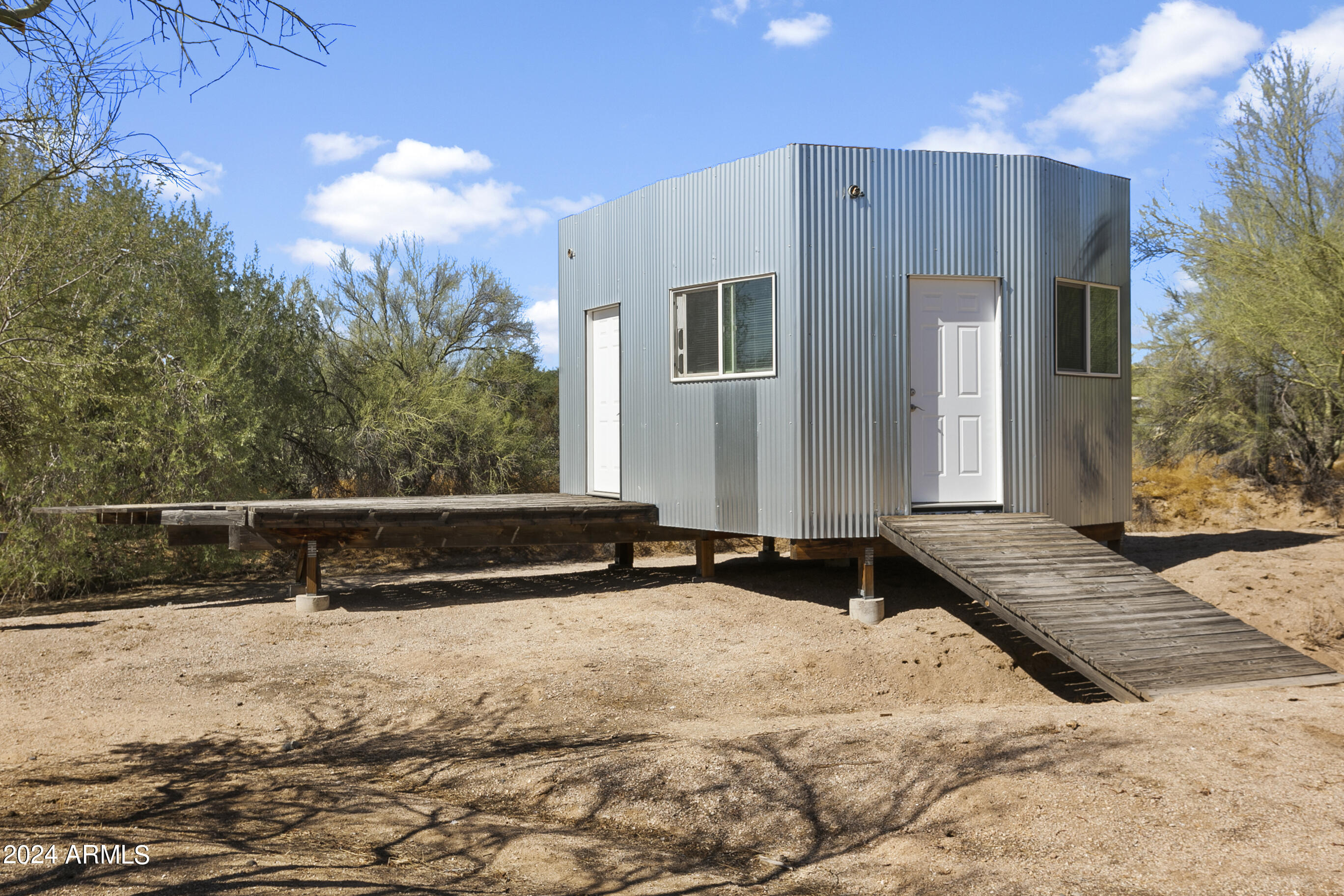 6040 E MORNING VISTA Lane