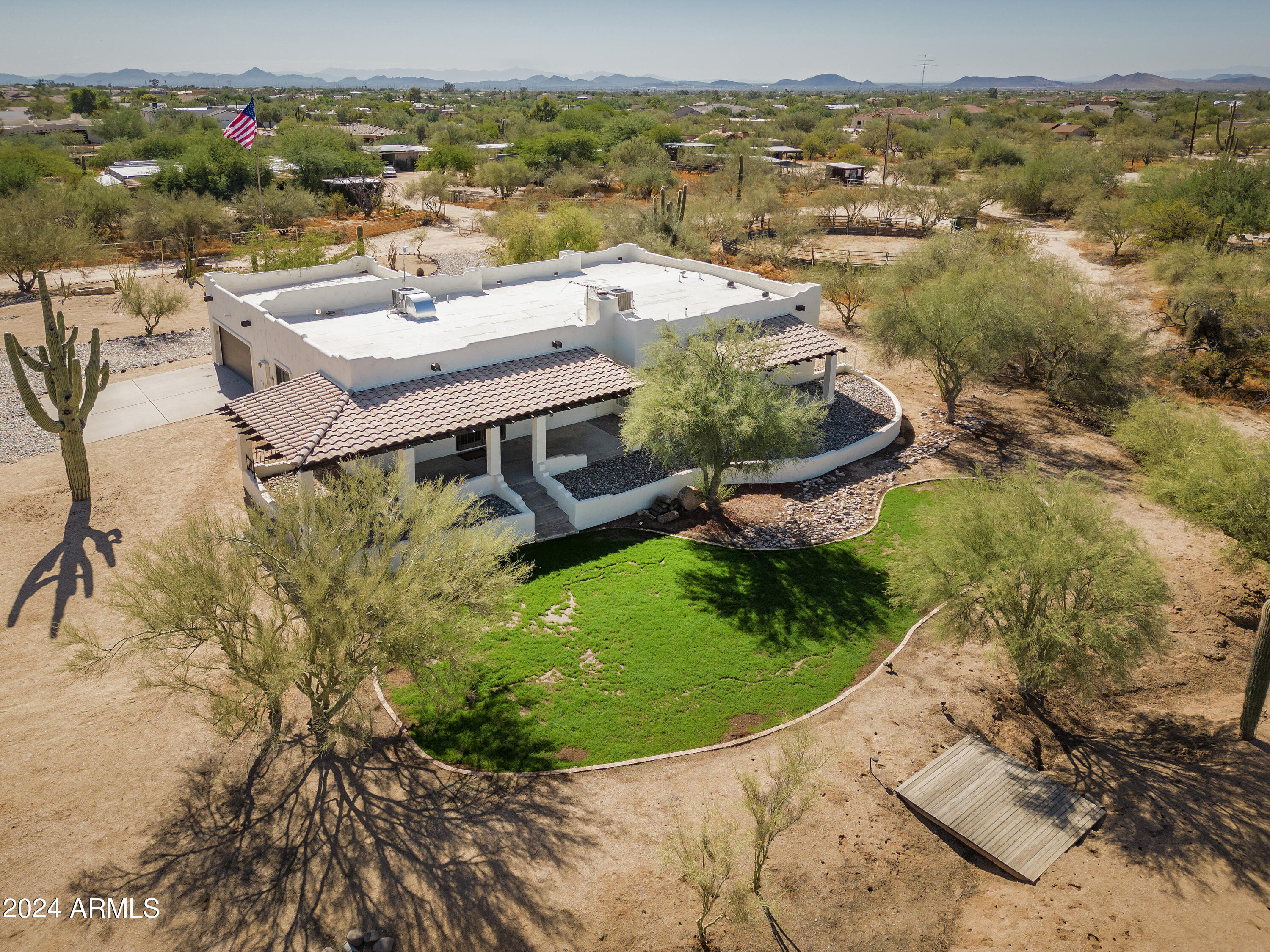 6040 E MORNING VISTA Lane