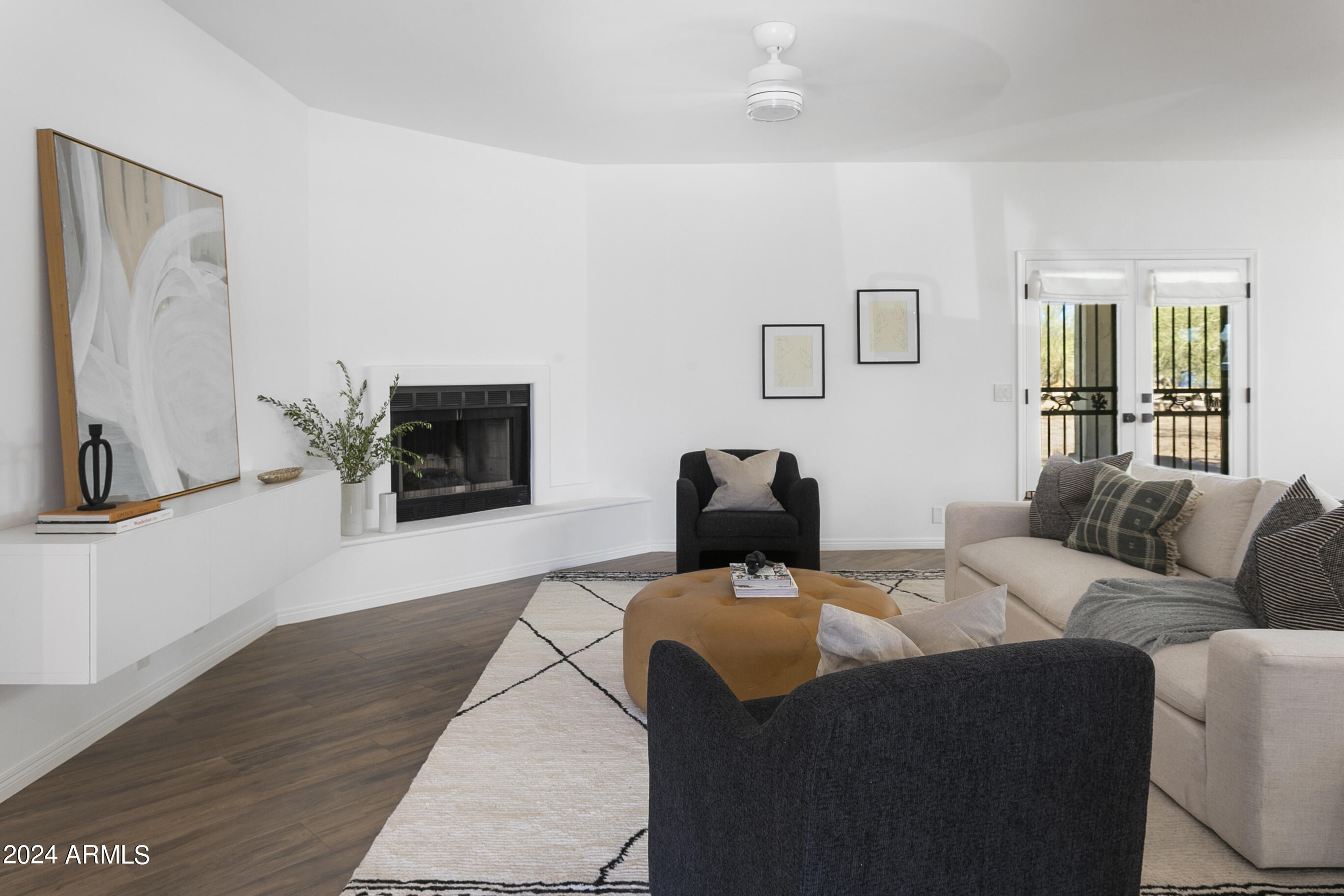 6040 E MORNING VISTA Lane