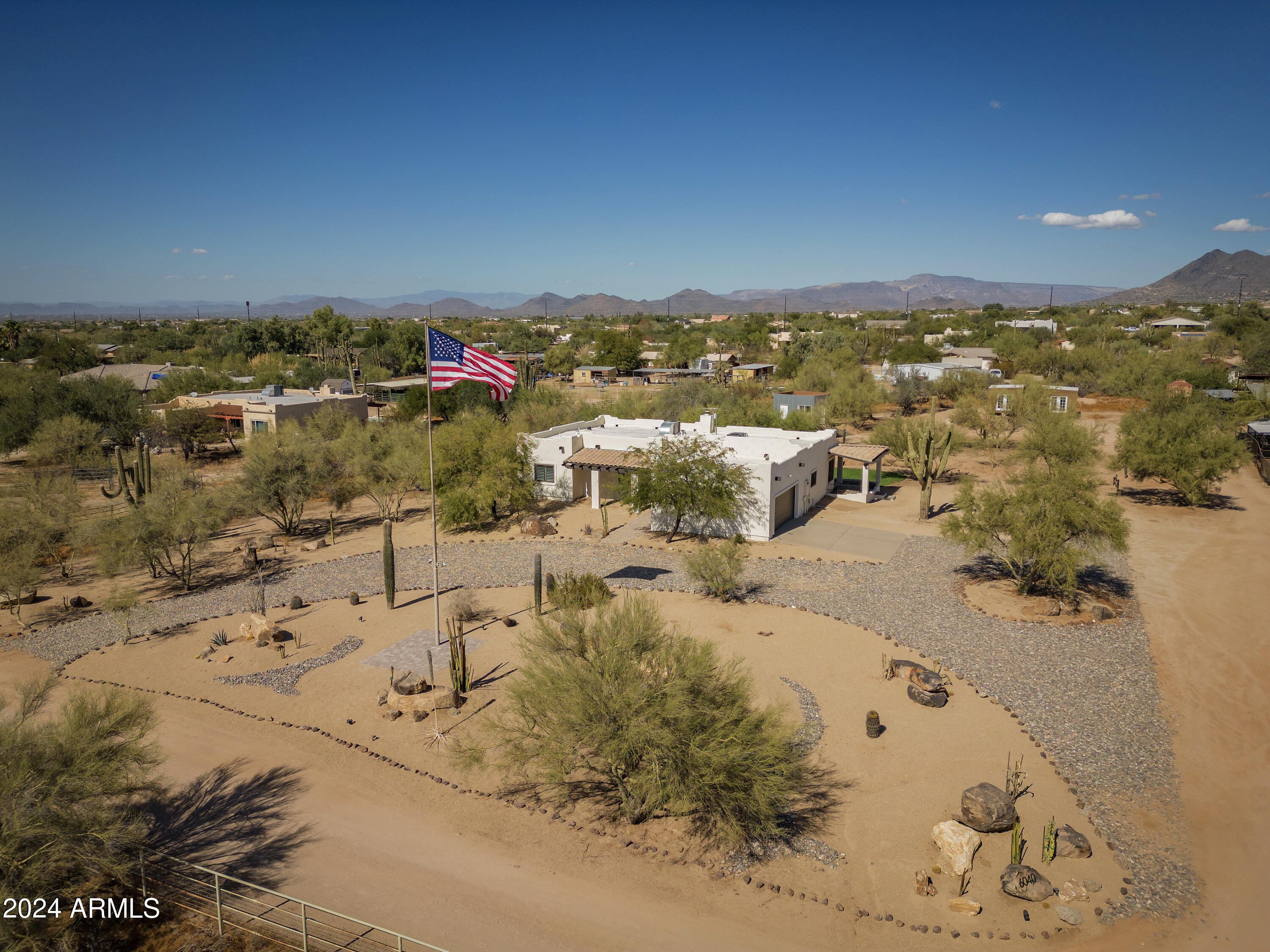 6040 E MORNING VISTA Lane