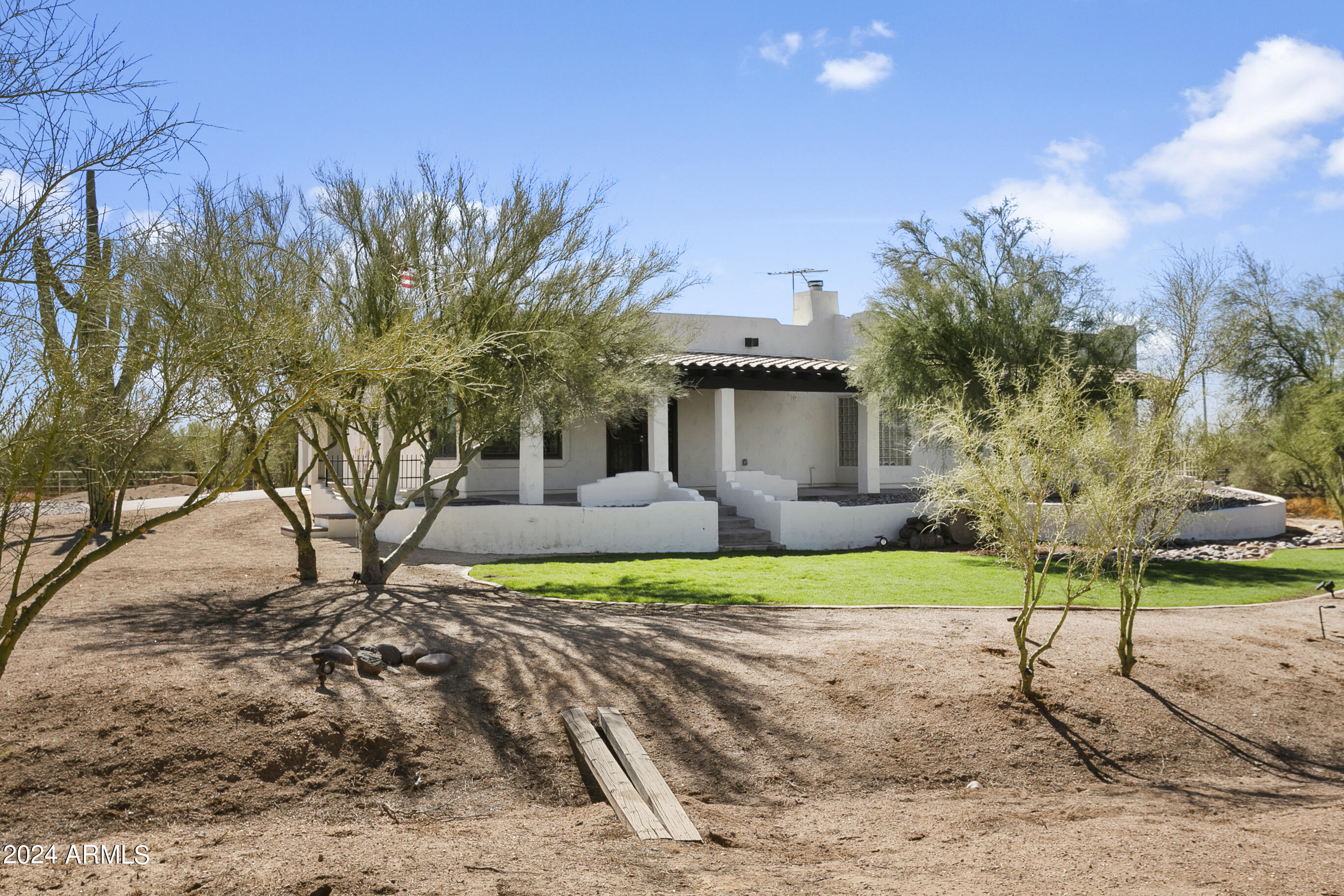 6040 E MORNING VISTA Lane