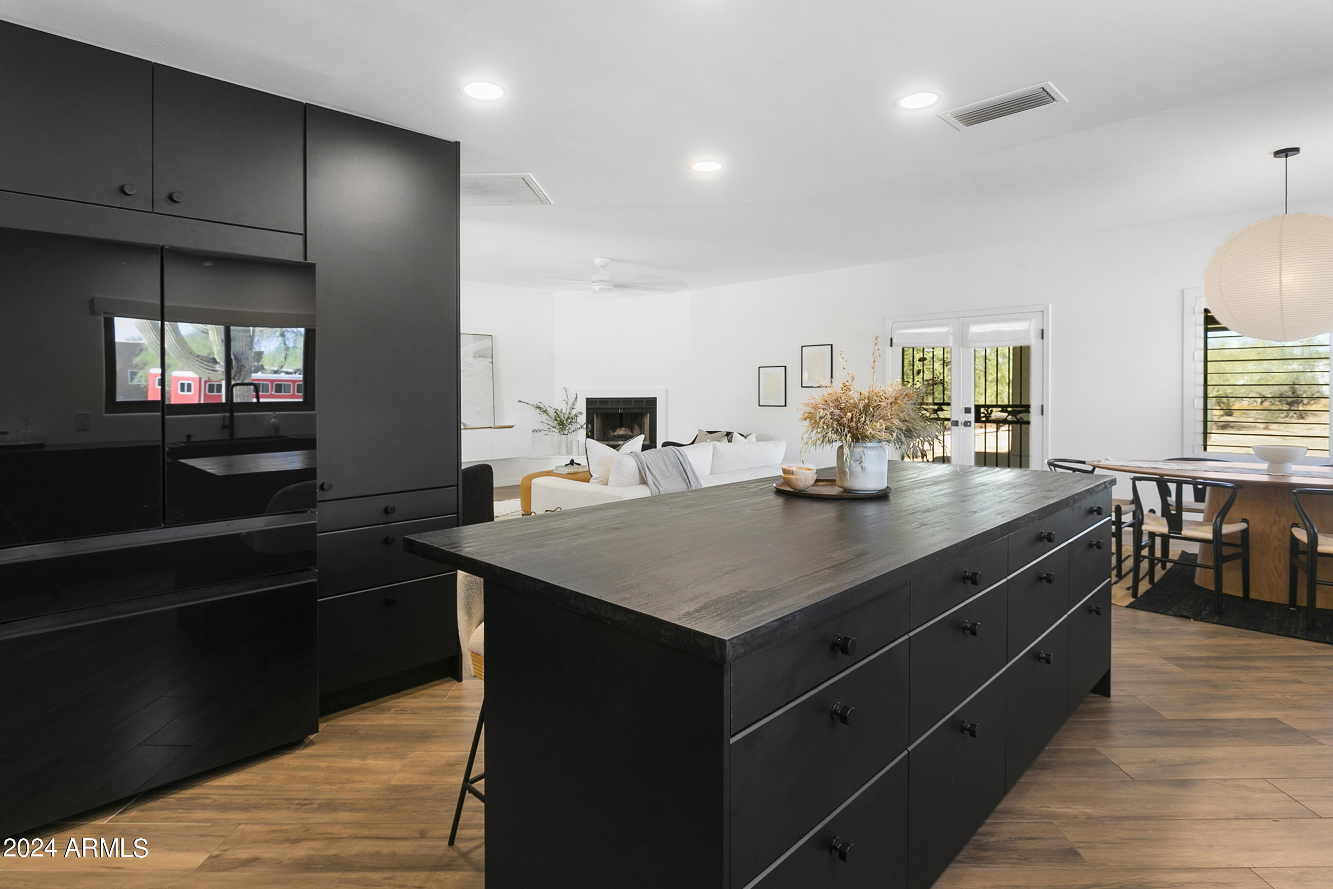 6040 E MORNING VISTA Lane