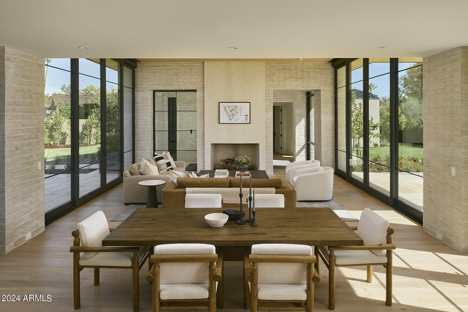 4723 E MARIPOSA Street