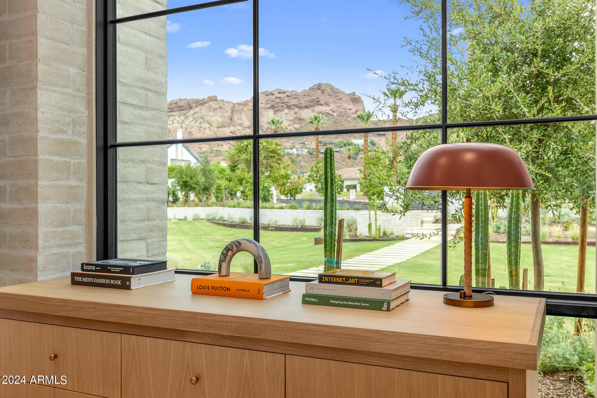 4723 E MARIPOSA Street