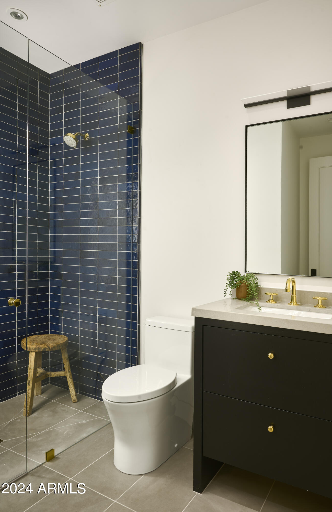 4723 E MARIPOSA Street