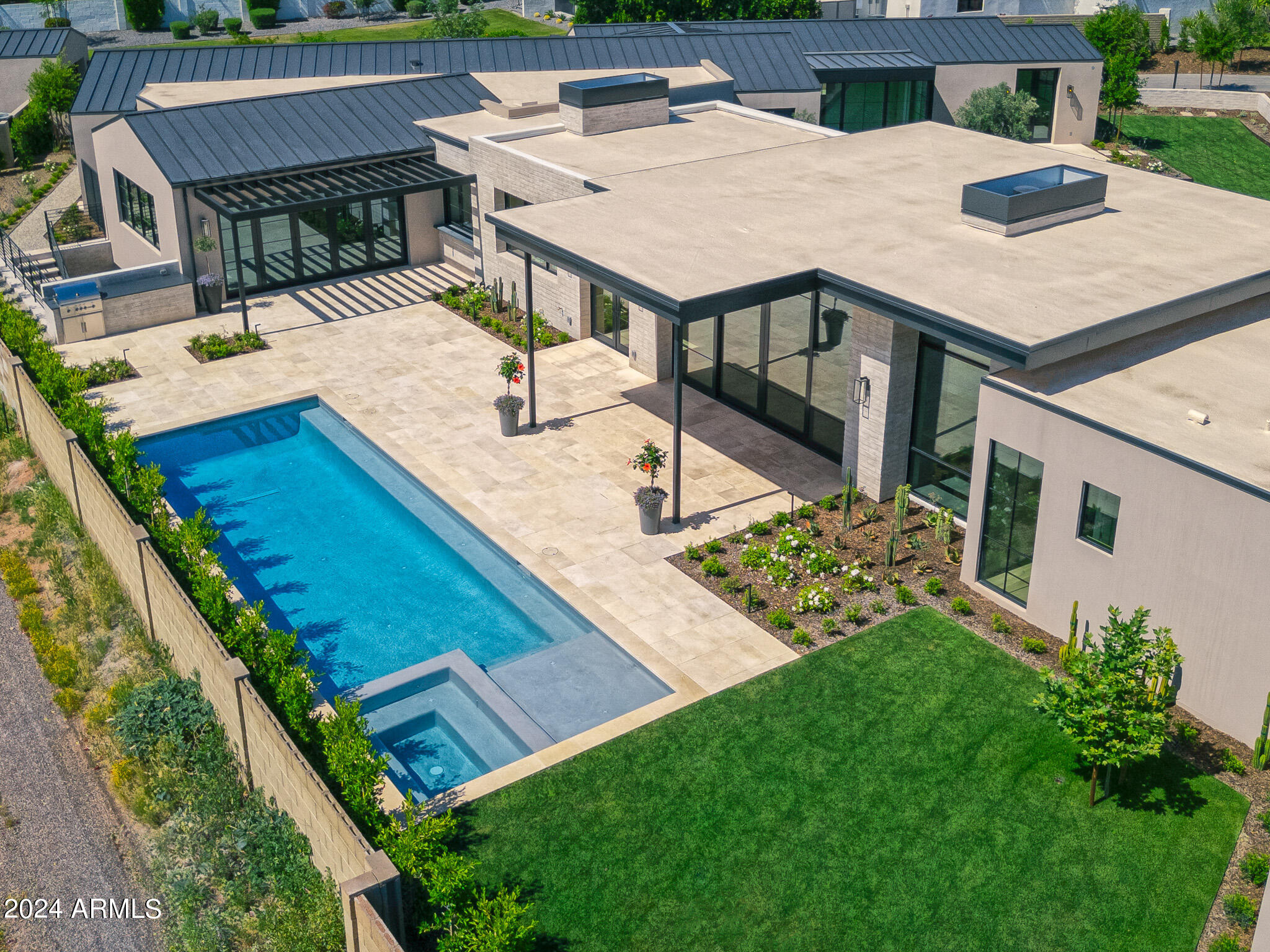 4723 E MARIPOSA Street