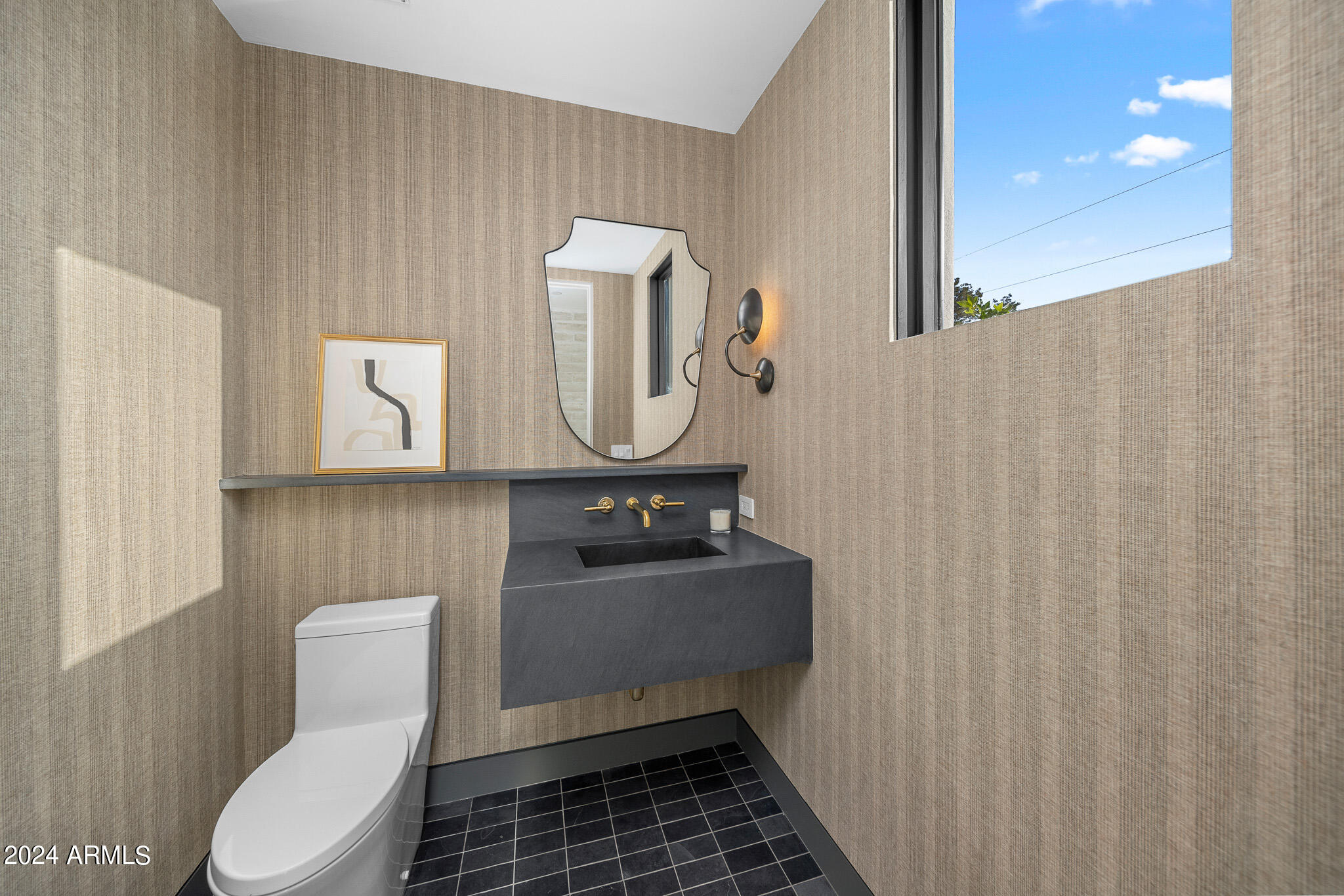 4723 E MARIPOSA Street