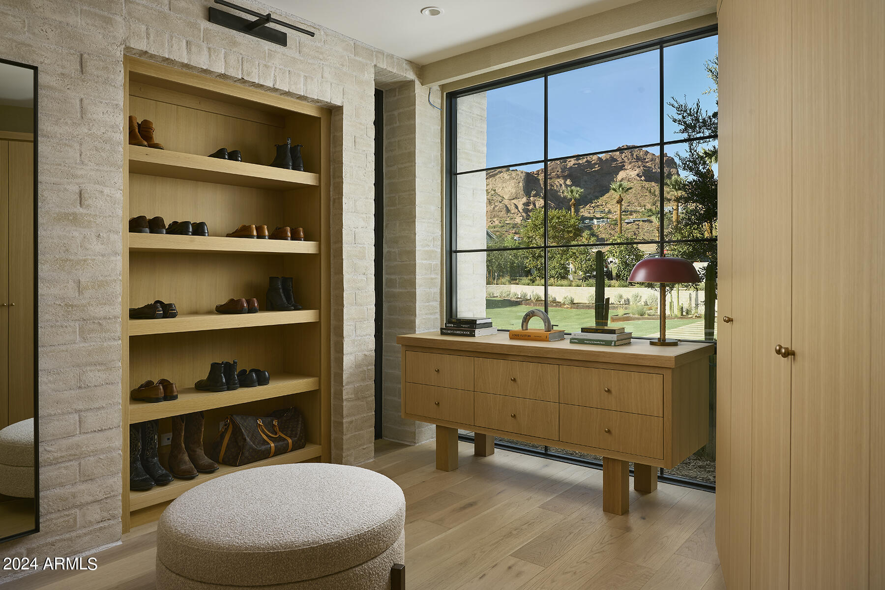 4723 E MARIPOSA Street