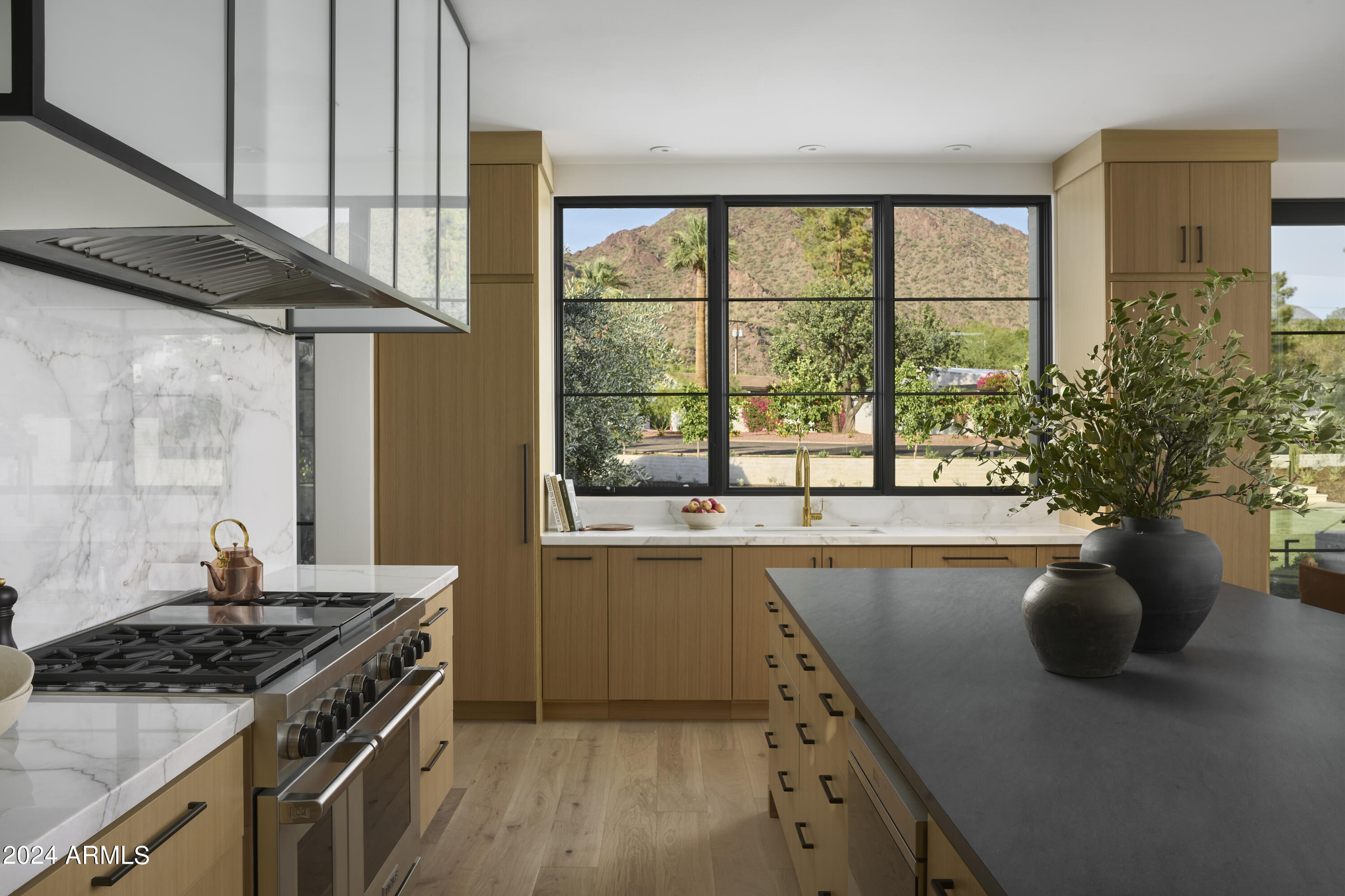 4723 E MARIPOSA Street