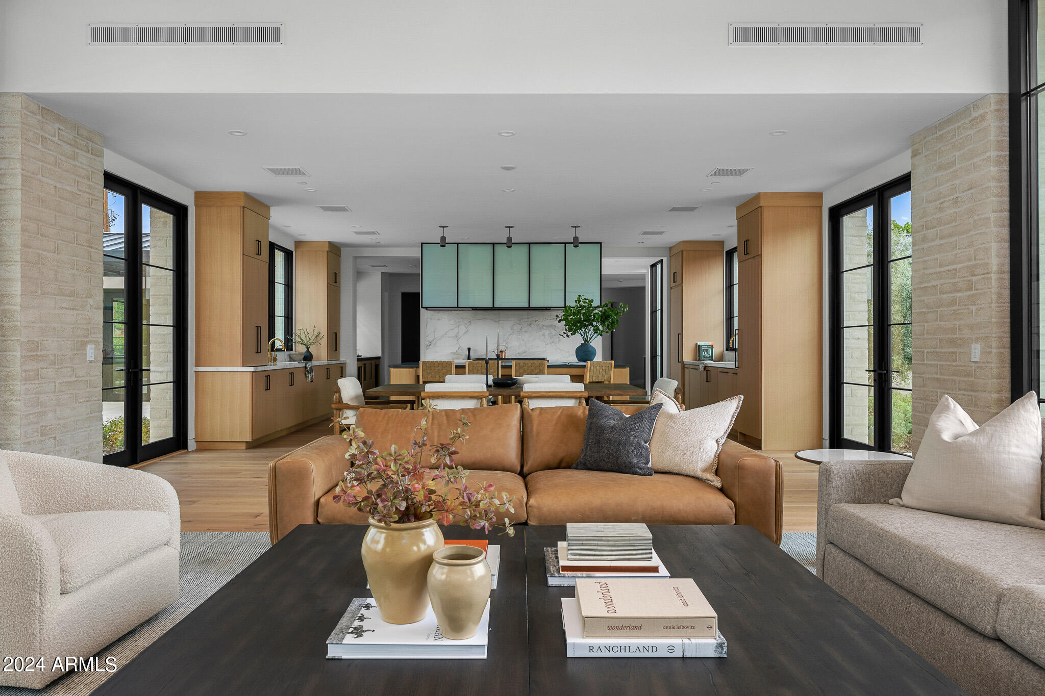 4723 E MARIPOSA Street