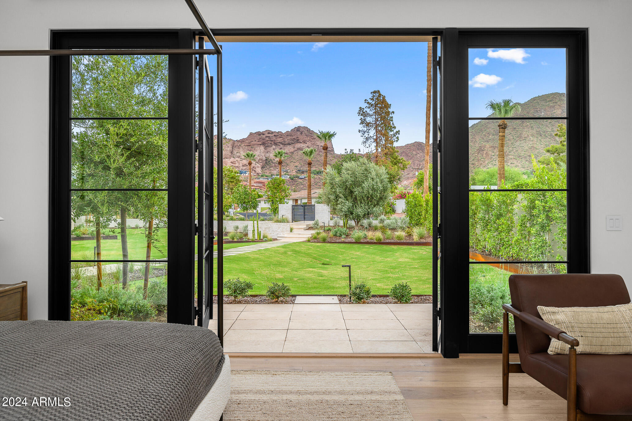 4723 E MARIPOSA Street