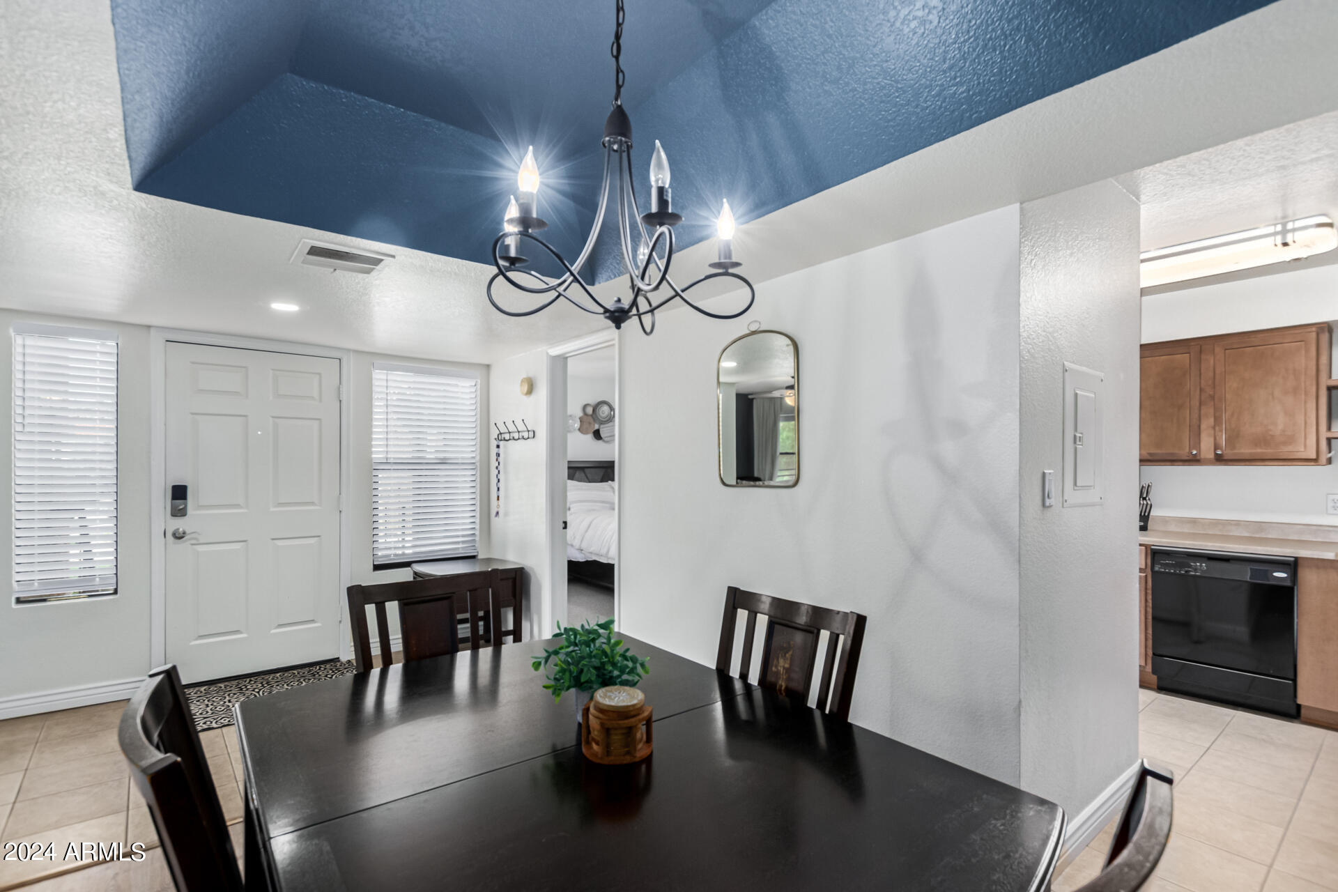 8787 E MOUNTAIN VIEW Road # 2023