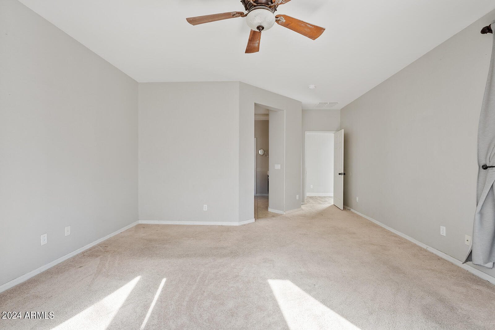 3419 N Spyglass Drive