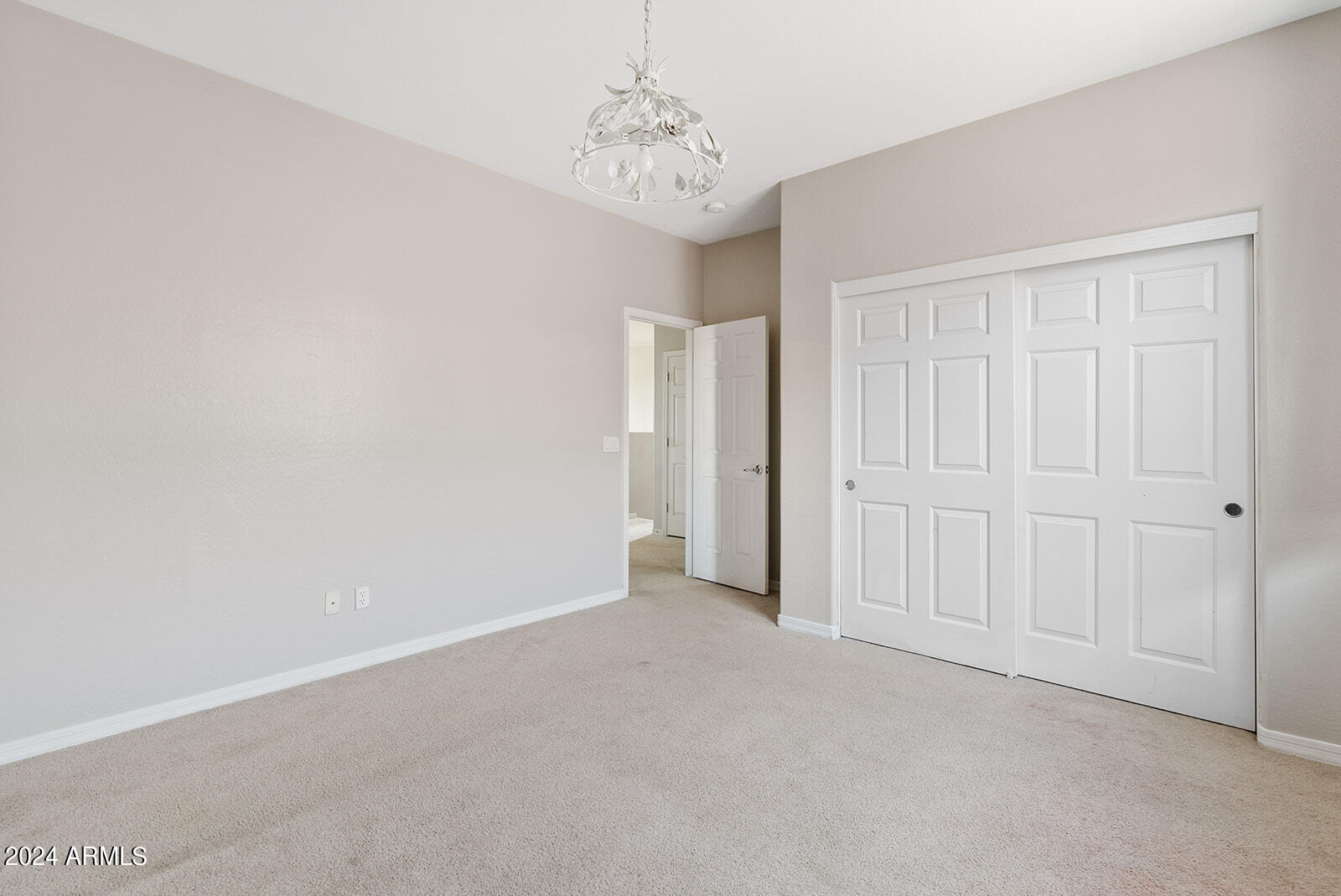 3419 N Spyglass Drive