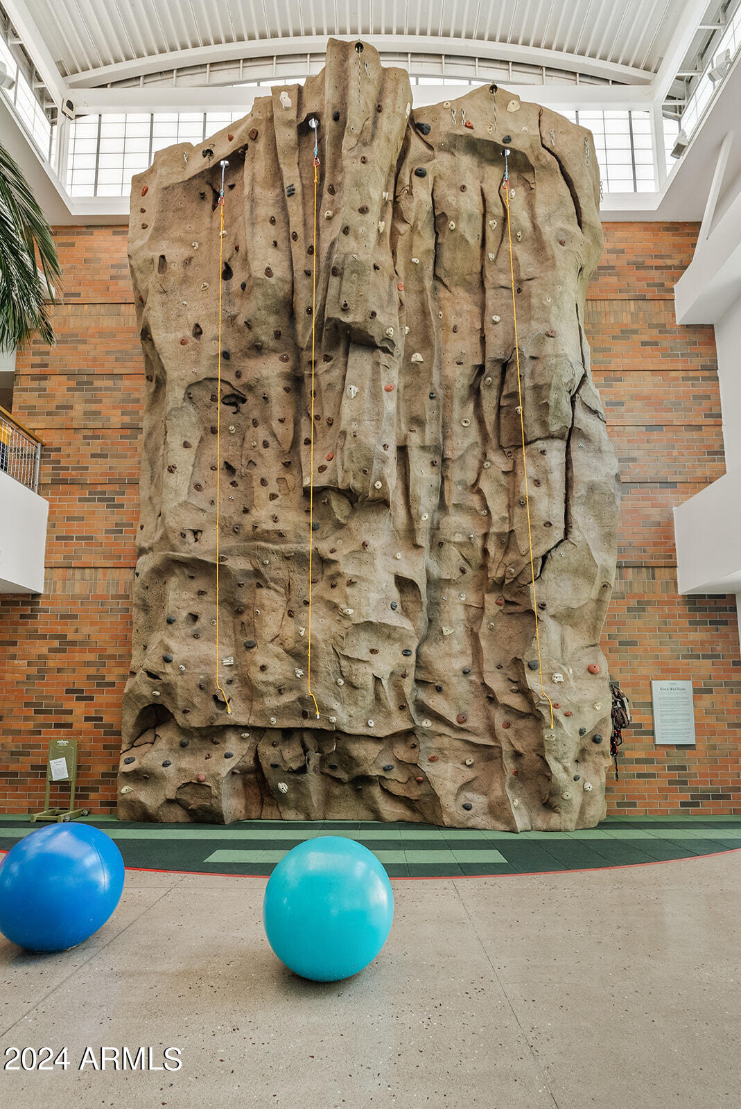 3419 N Spyglass Drive