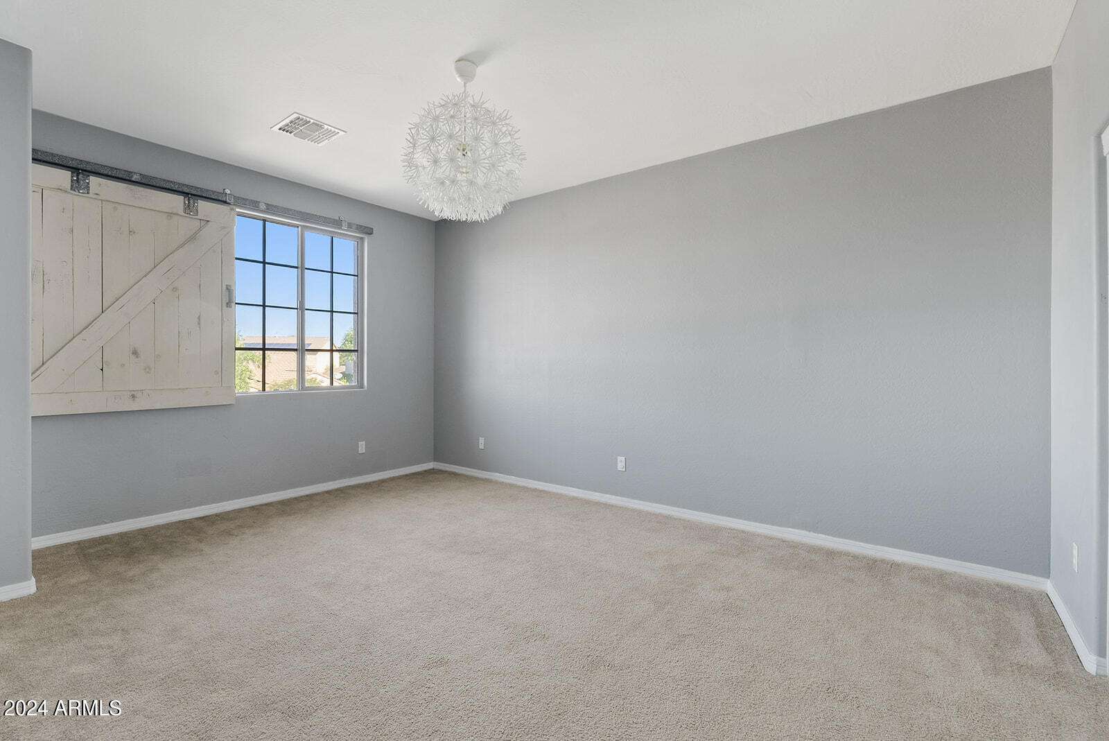 3419 N Spyglass Drive