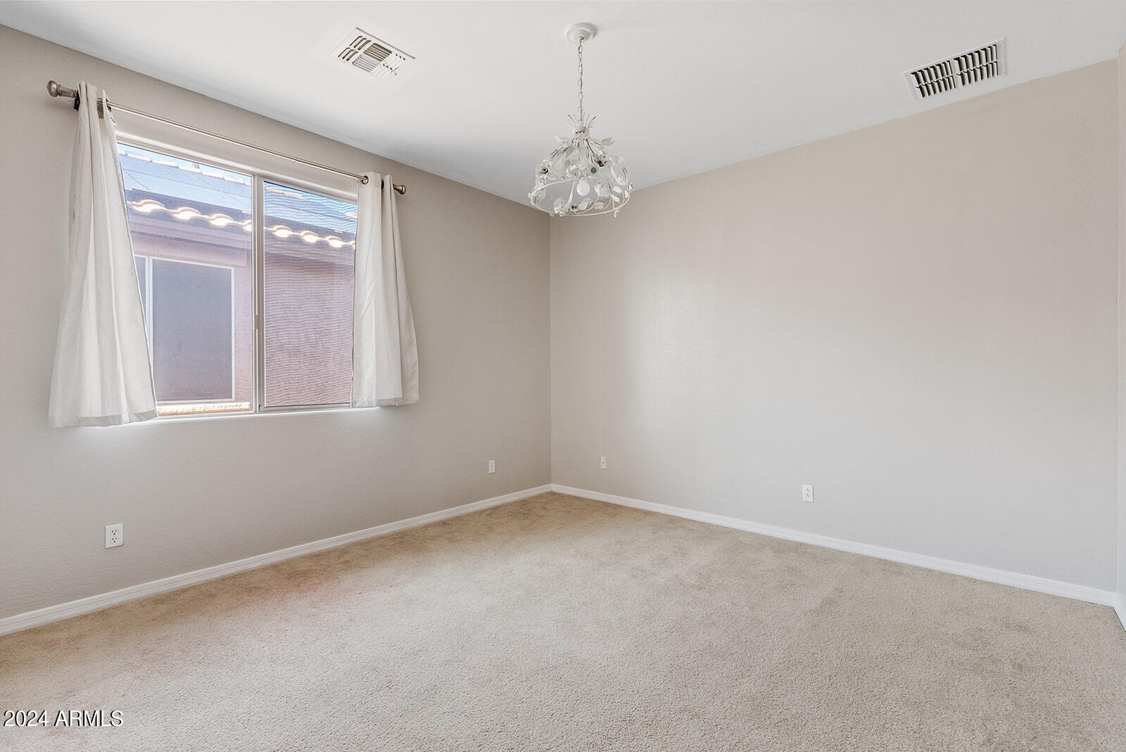 3419 N Spyglass Drive