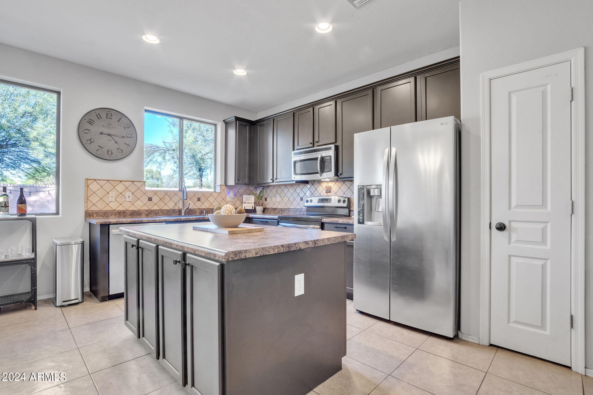 4152 E Woodside Court