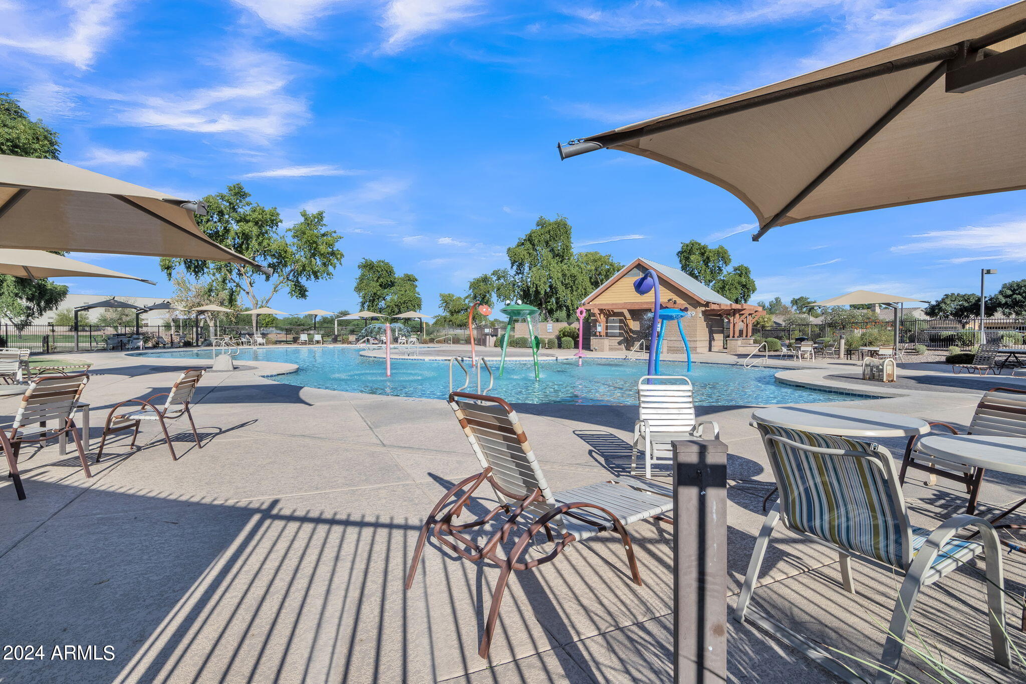 4152 E Woodside Court