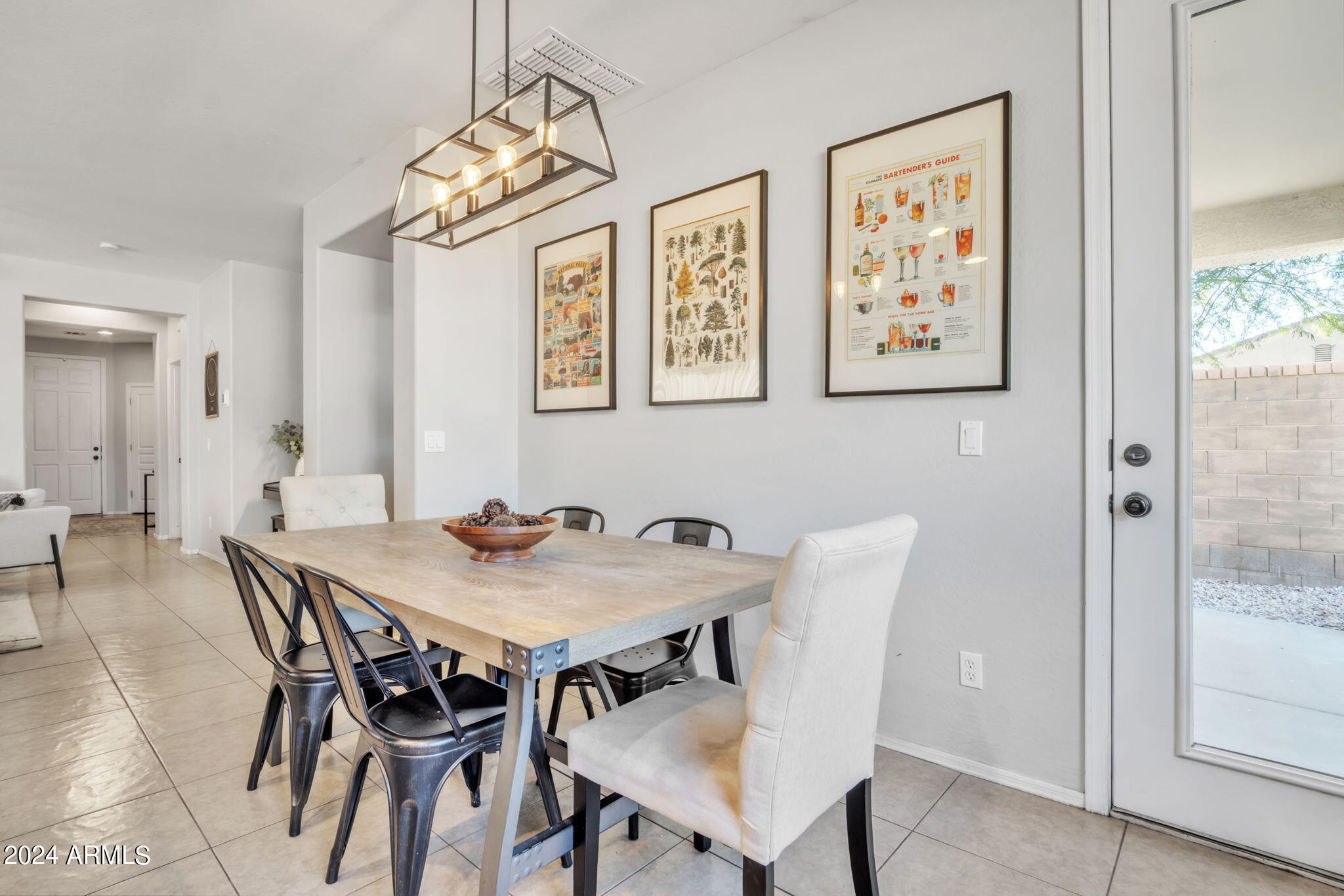 4152 E Woodside Court