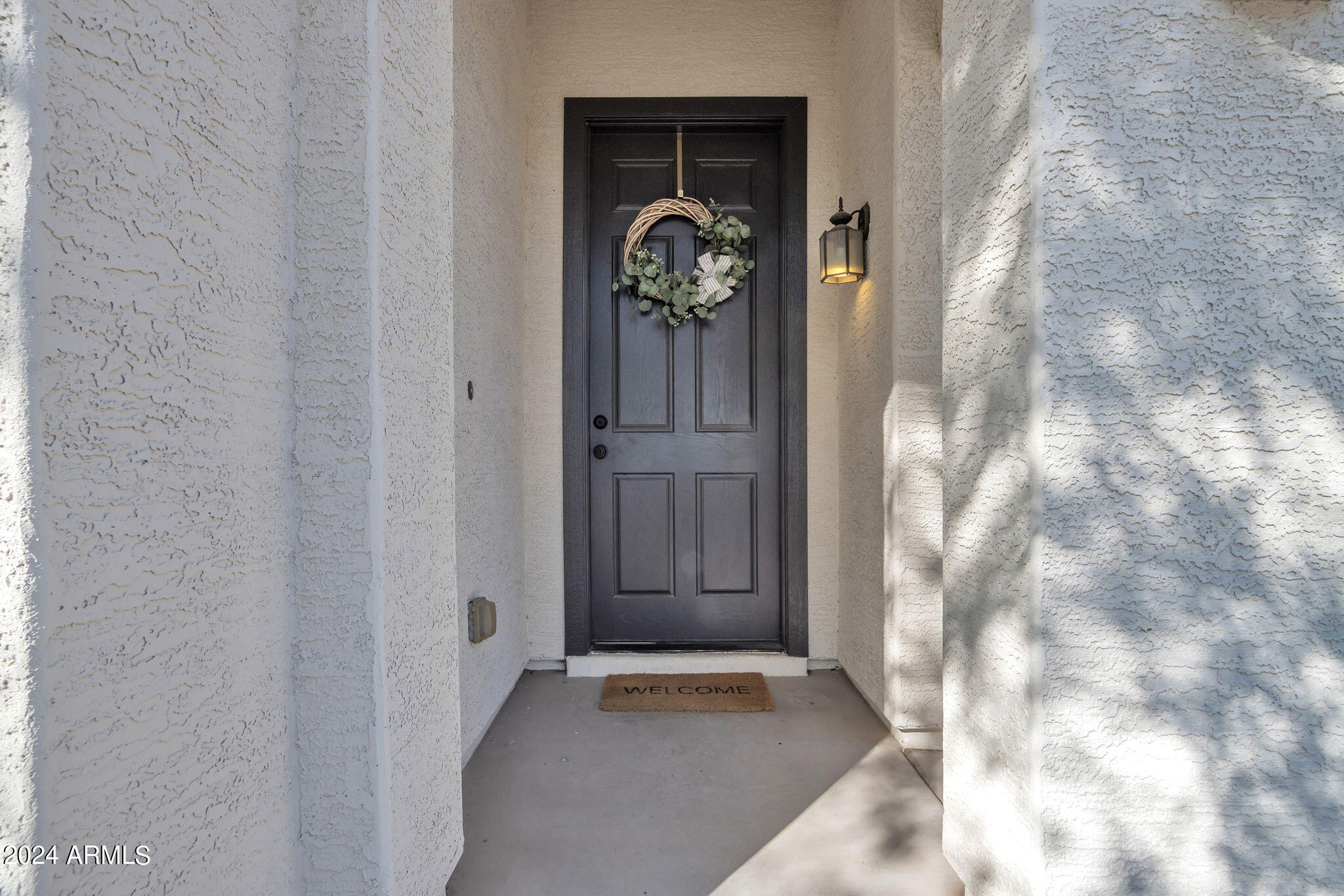 4152 E Woodside Court