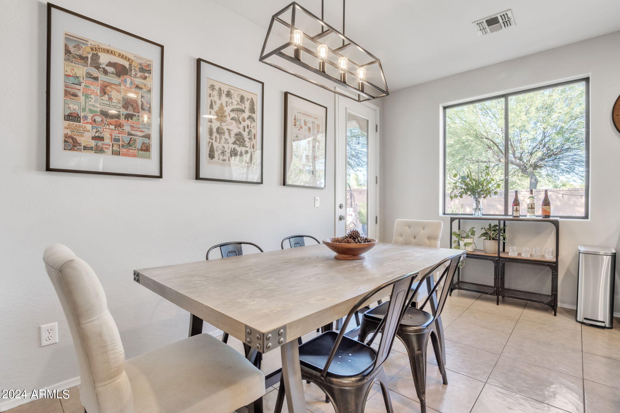 4152 E Woodside Court