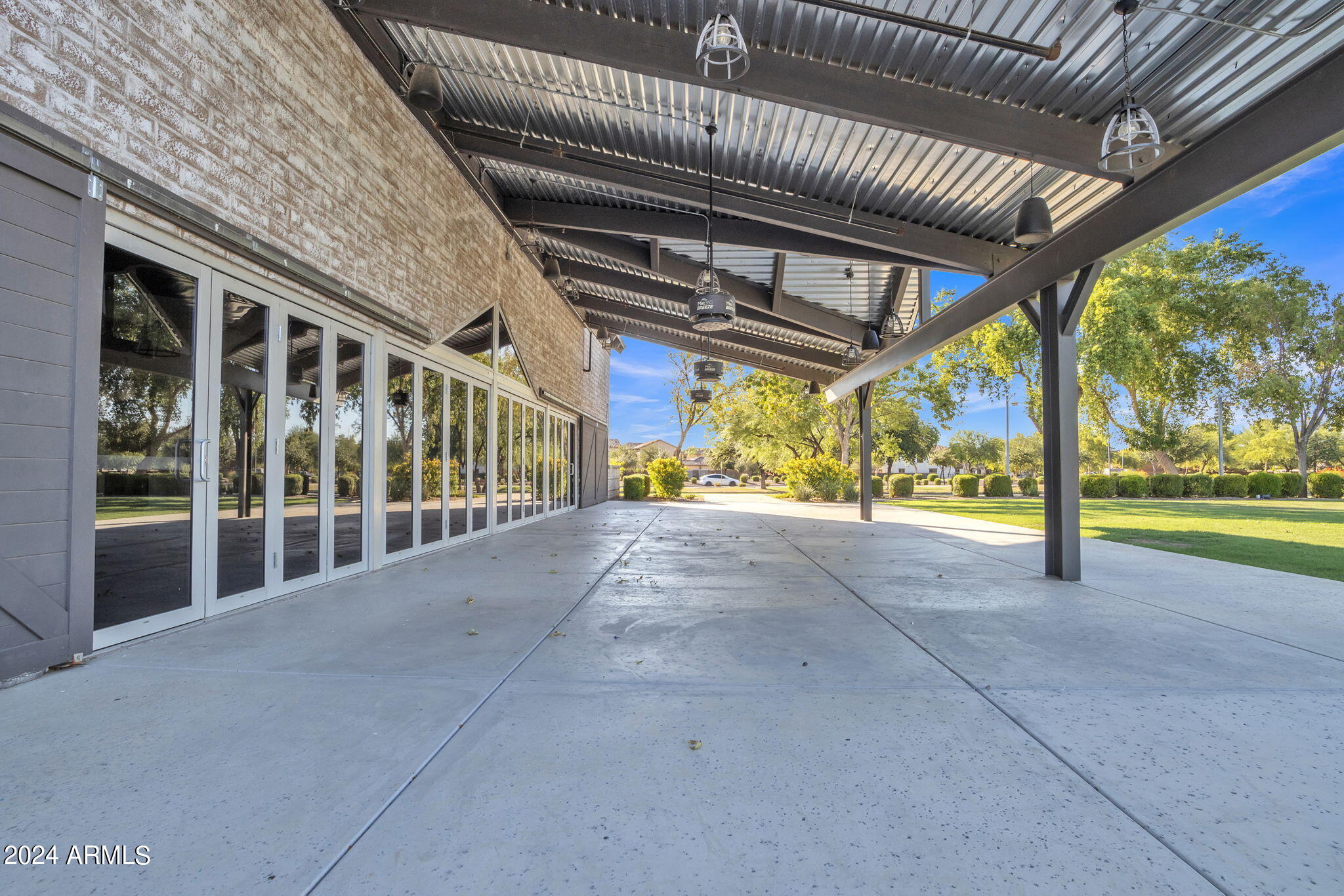 4152 E Woodside Court