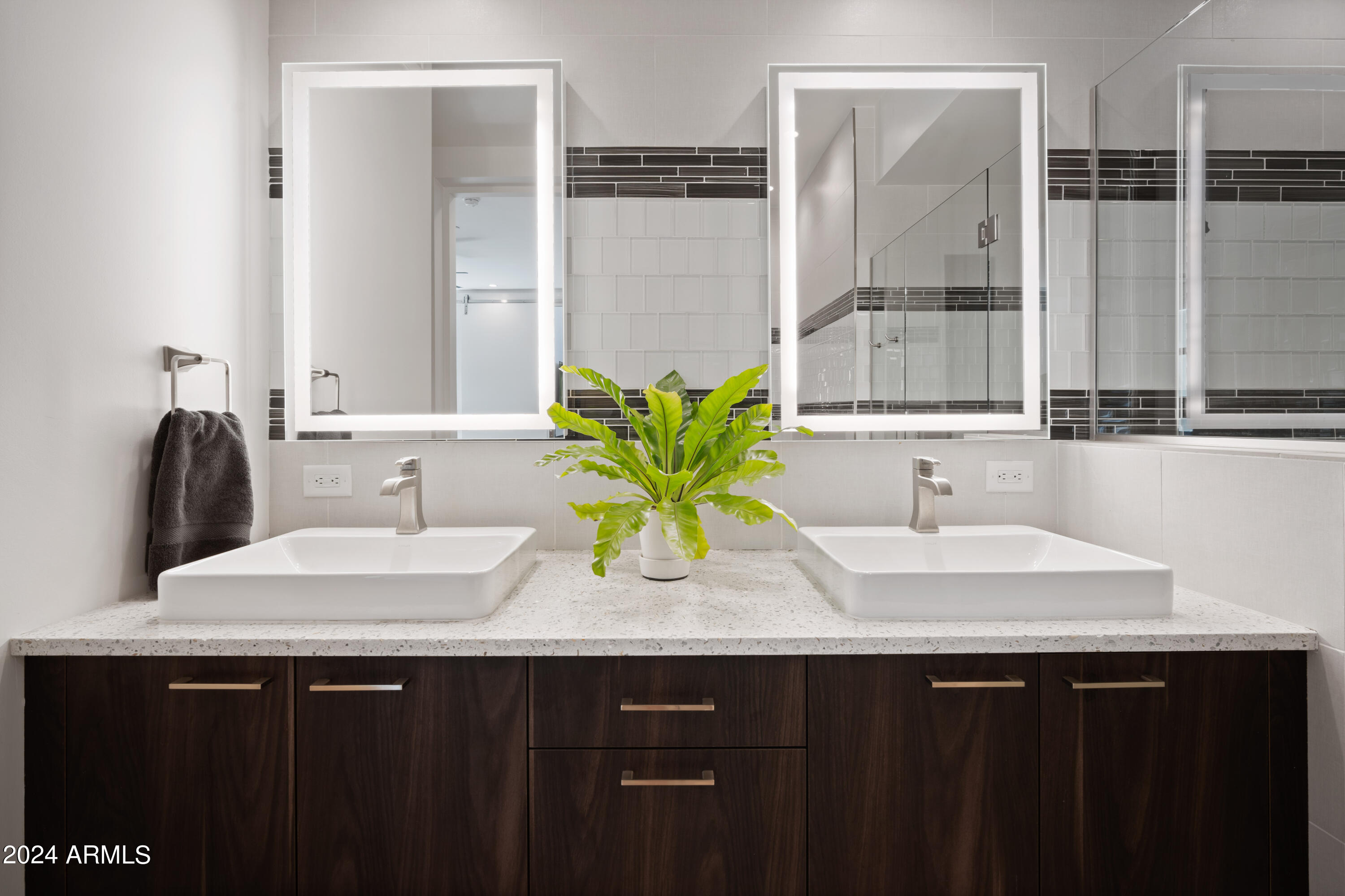 6525 E Cave Creek Road Unit: 4