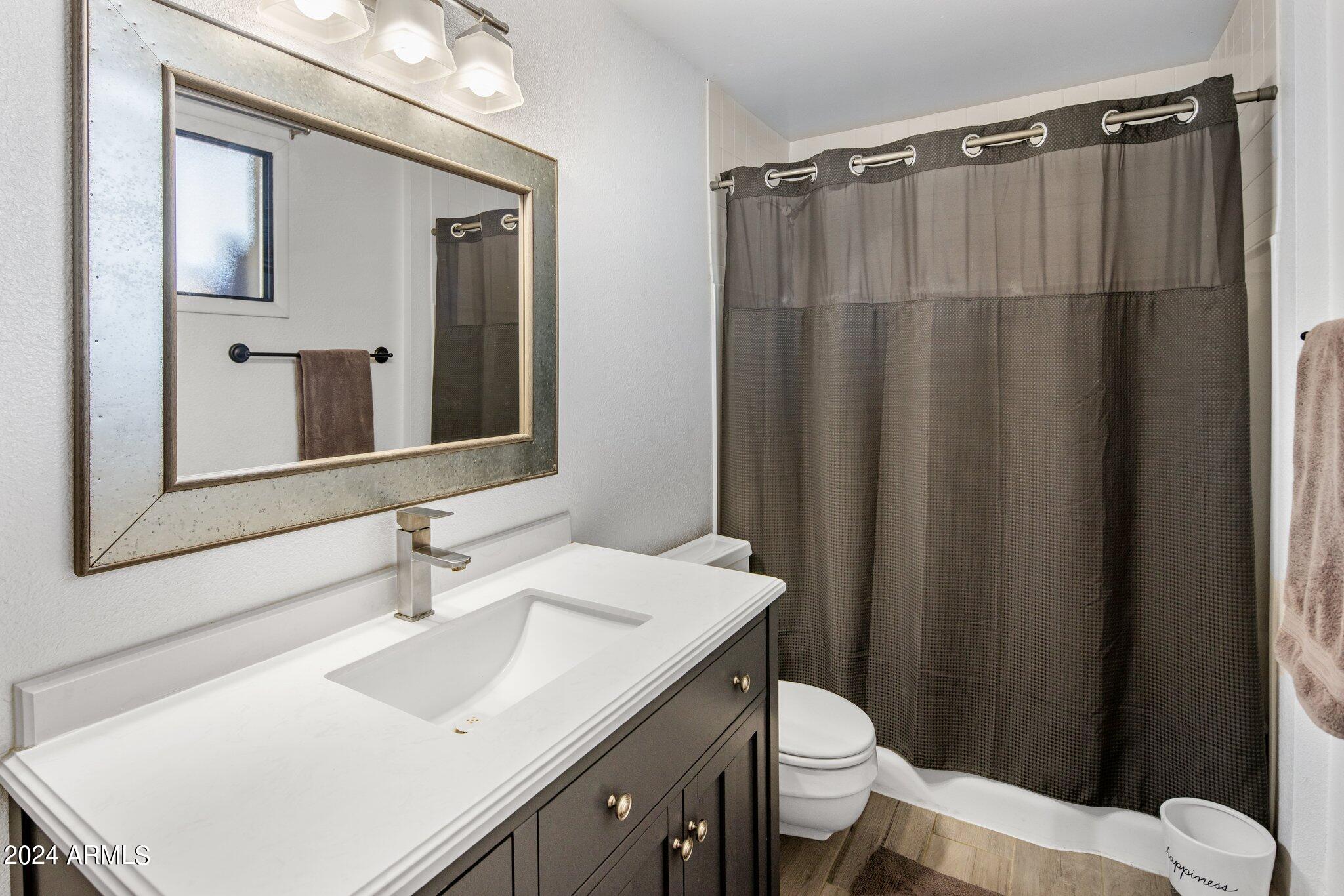 8632 E MONTEBELLO Avenue