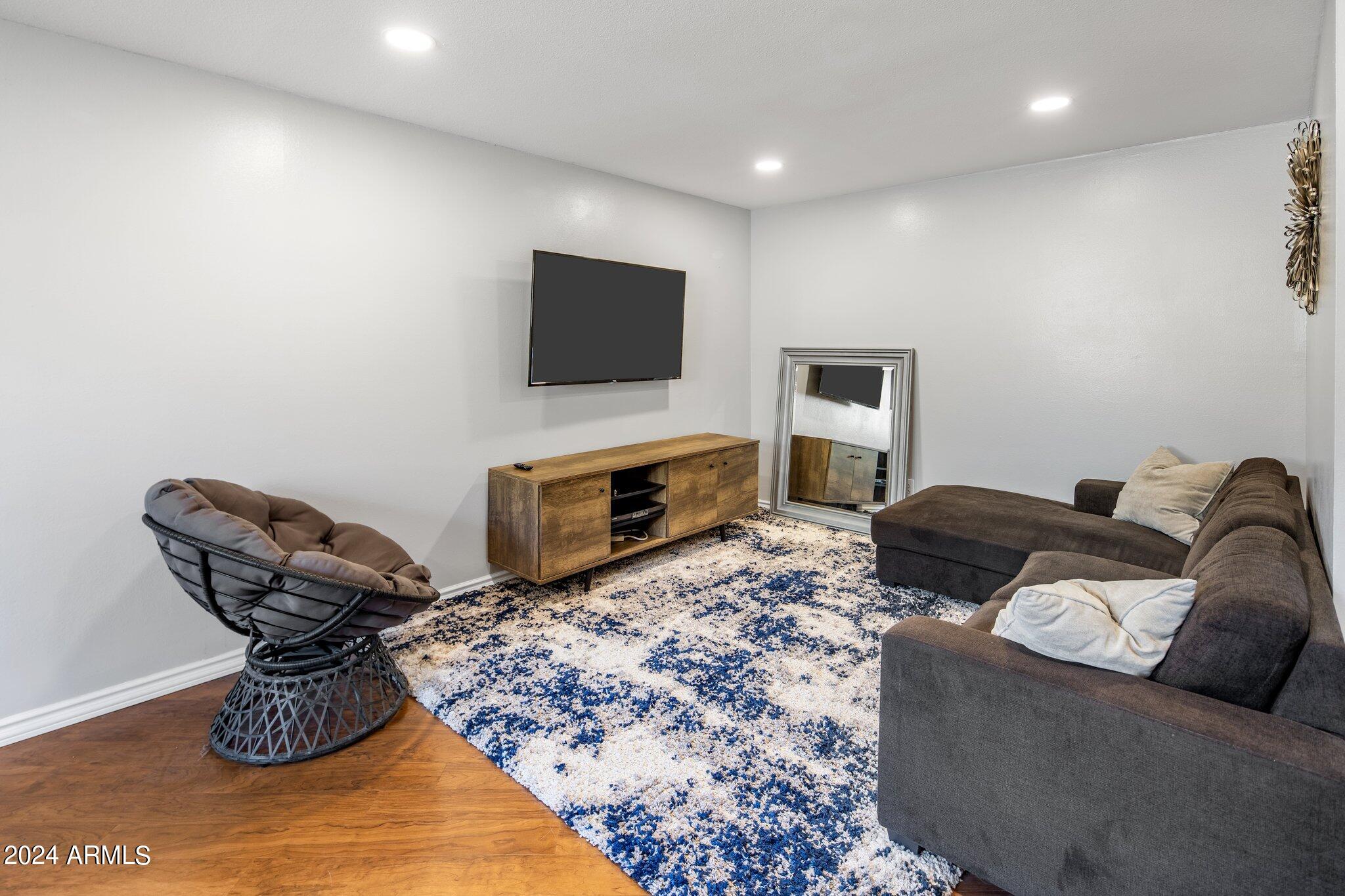 8632 E MONTEBELLO Avenue