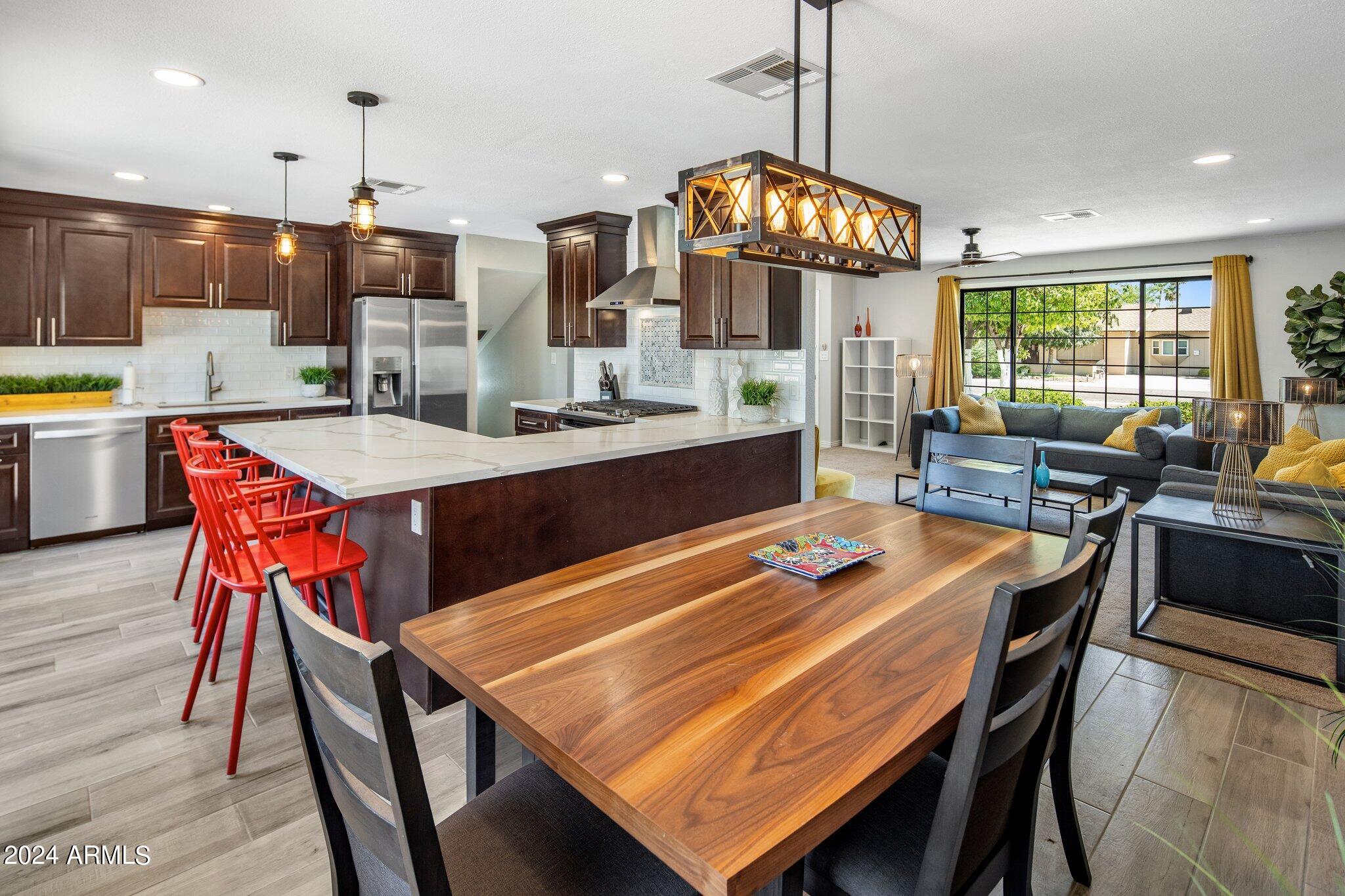 8632 E MONTEBELLO Avenue