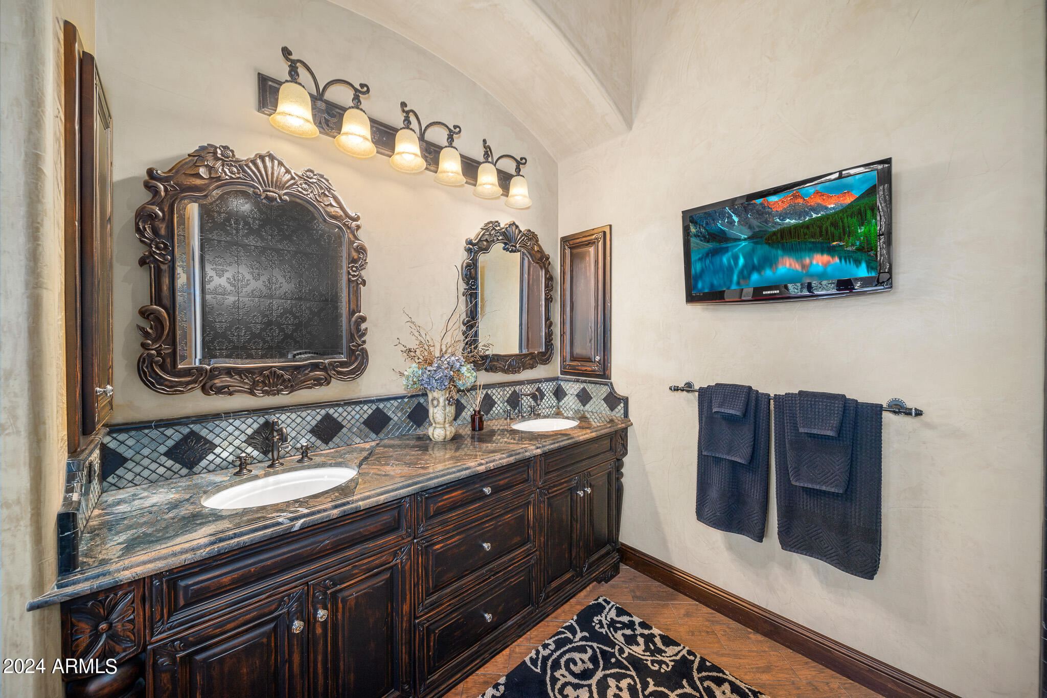 9705 E CHOLLA Street