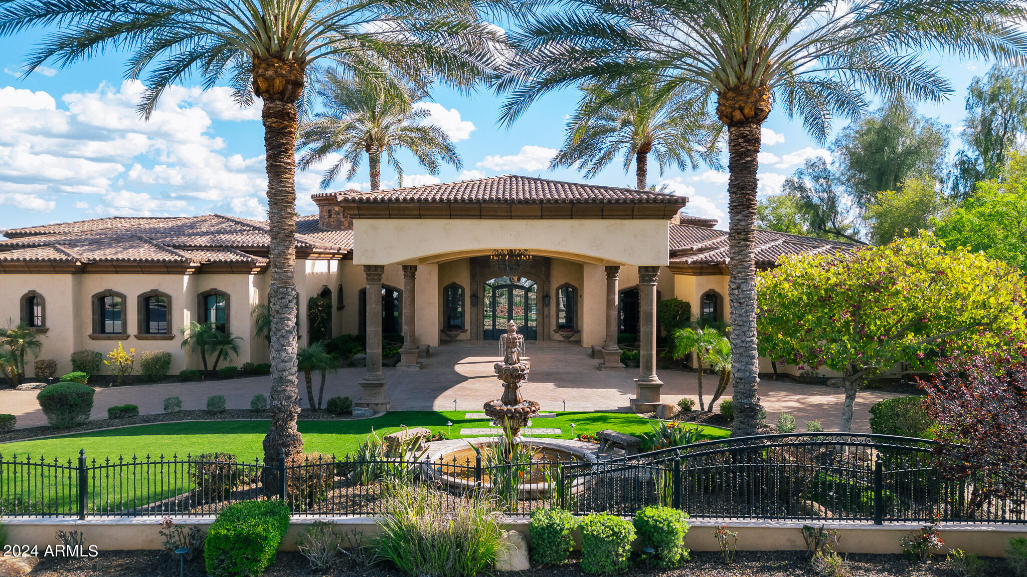 9705 E CHOLLA Street