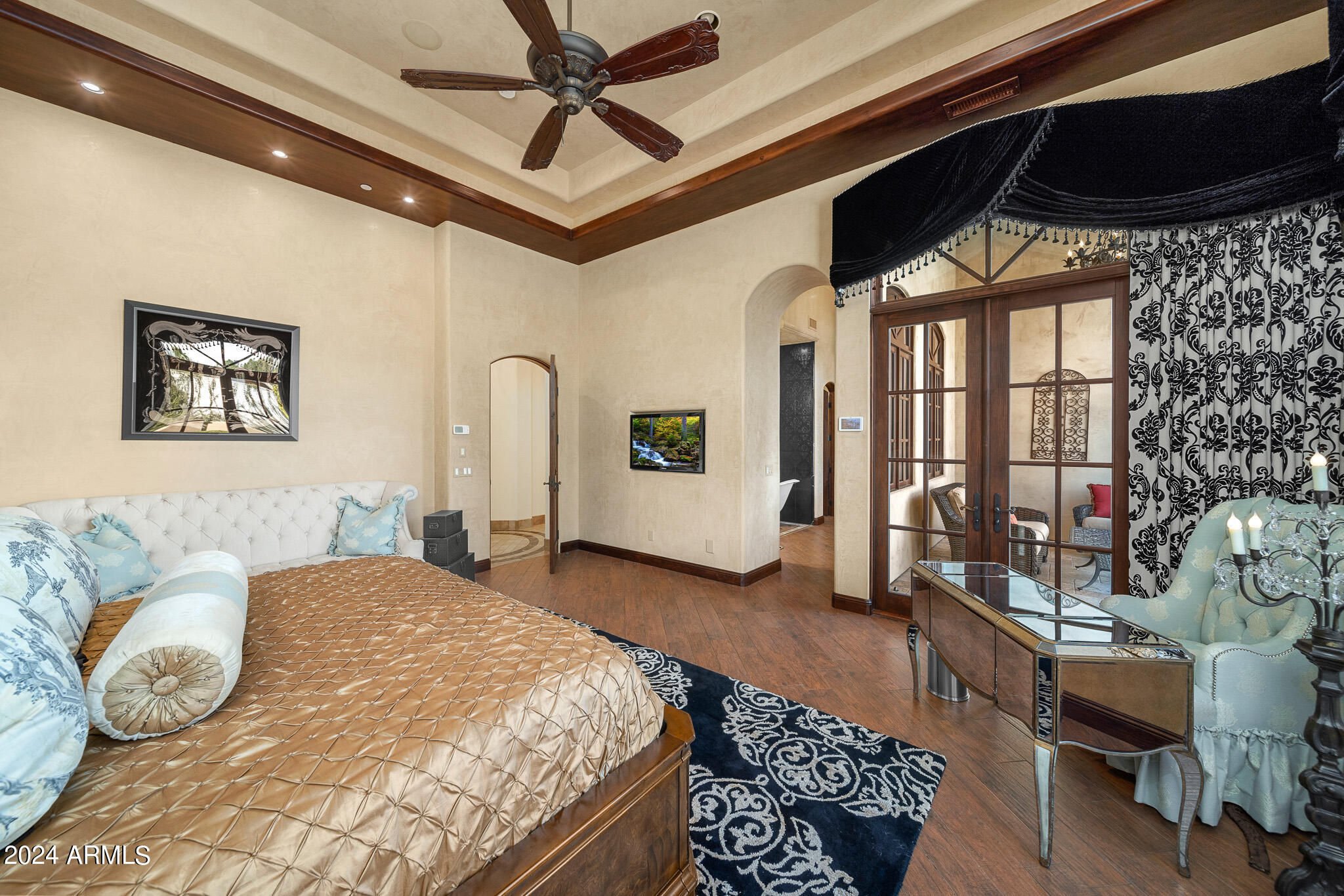 9705 E CHOLLA Street