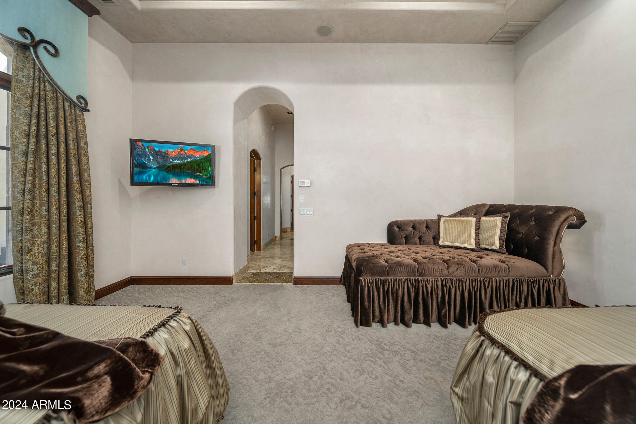 9705 E CHOLLA Street