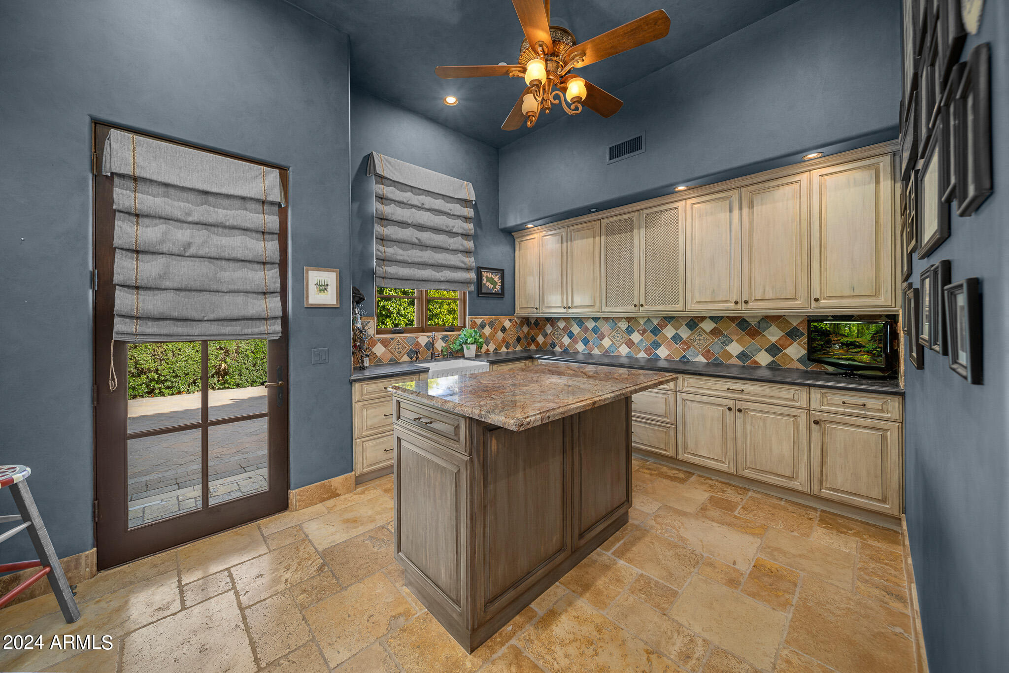 9705 E CHOLLA Street