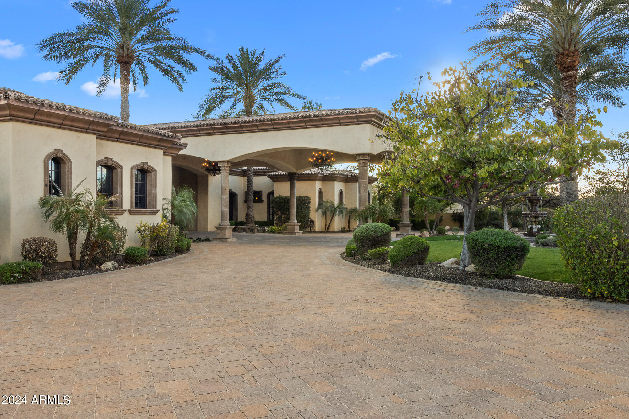 9705 E CHOLLA Street