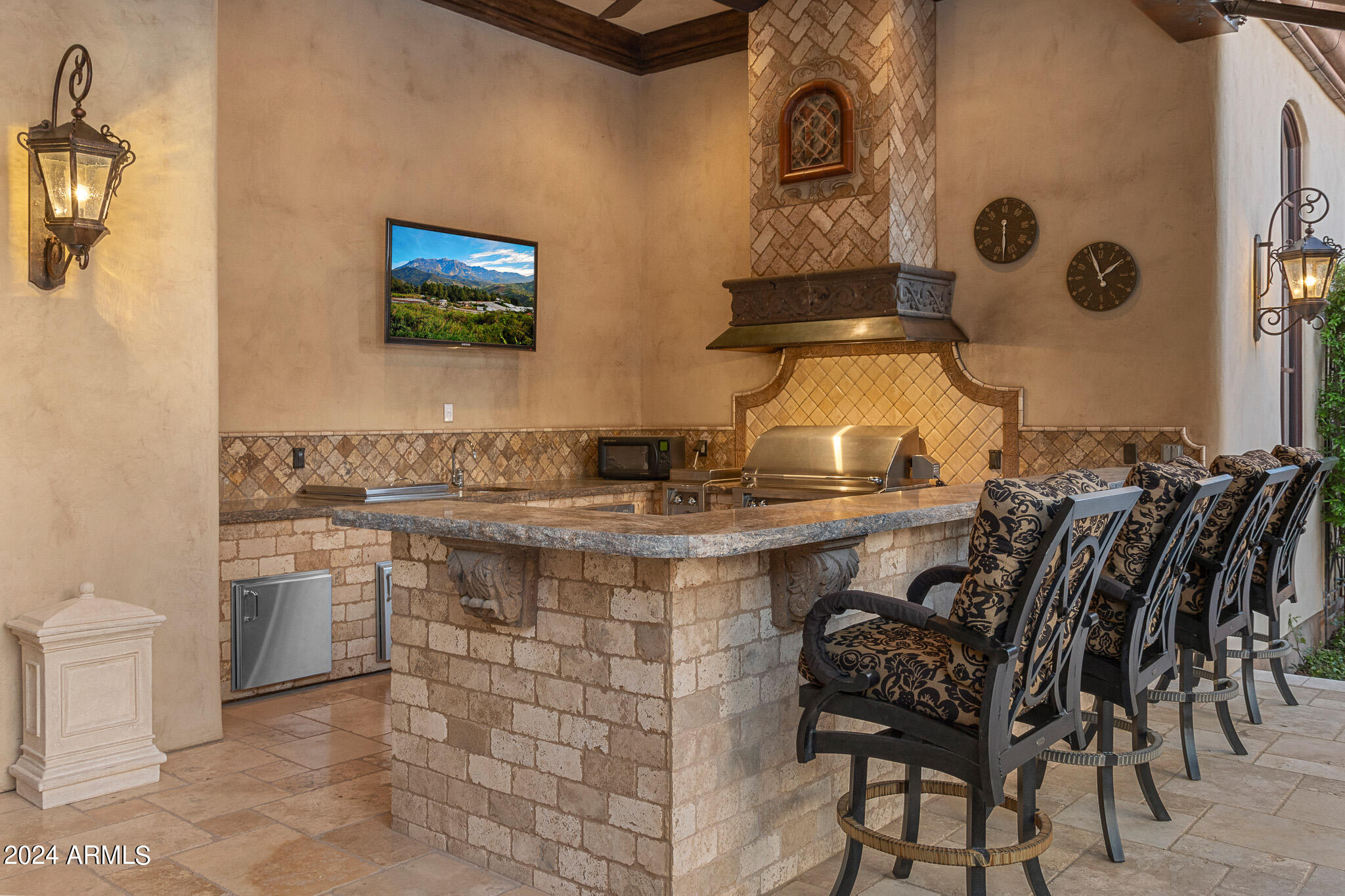 9705 E CHOLLA Street