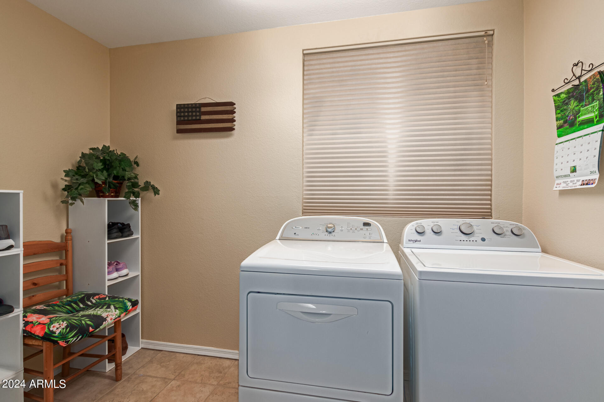 1213 E SEQUOIA Drive