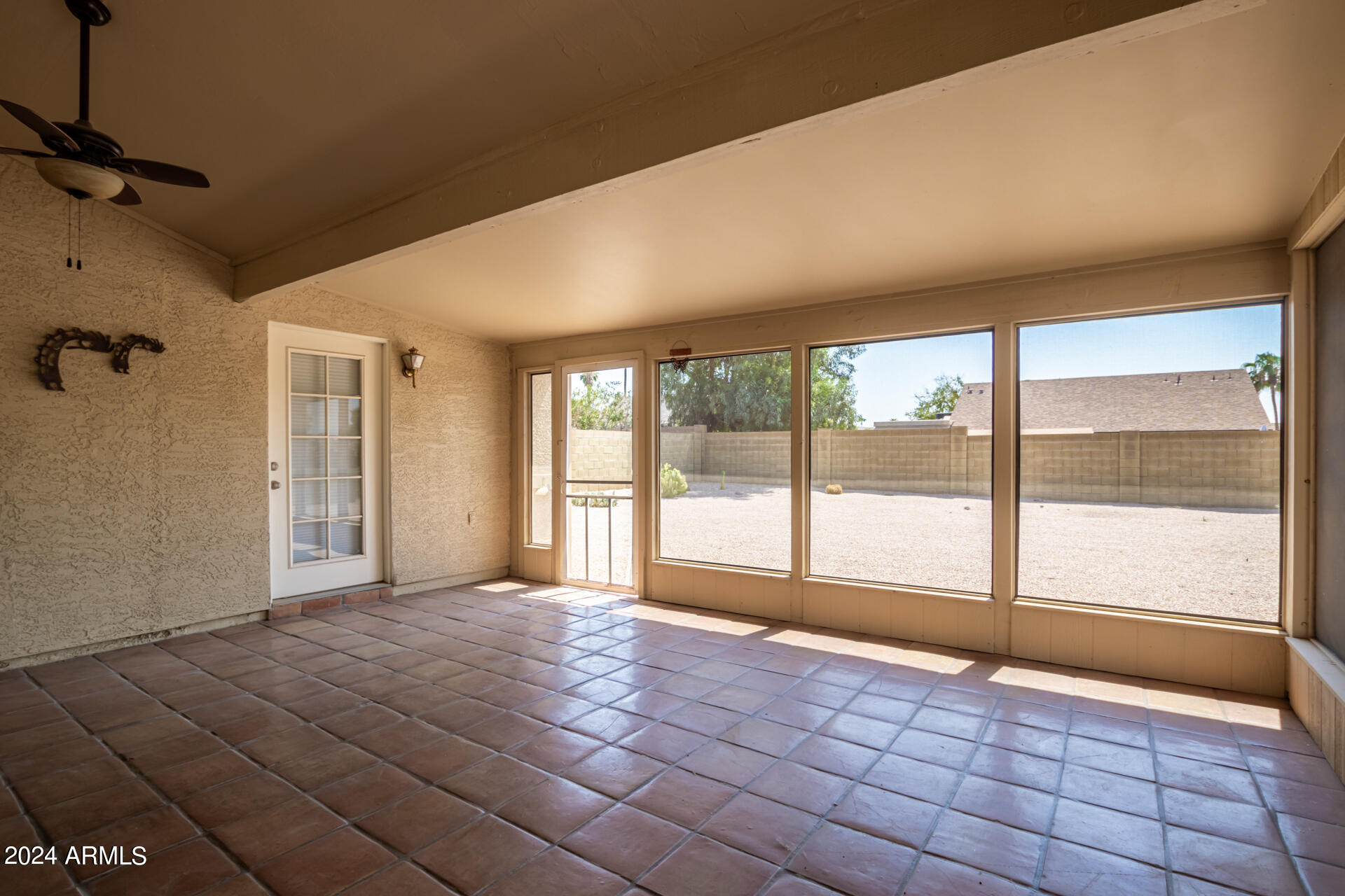 1213 E SEQUOIA Drive