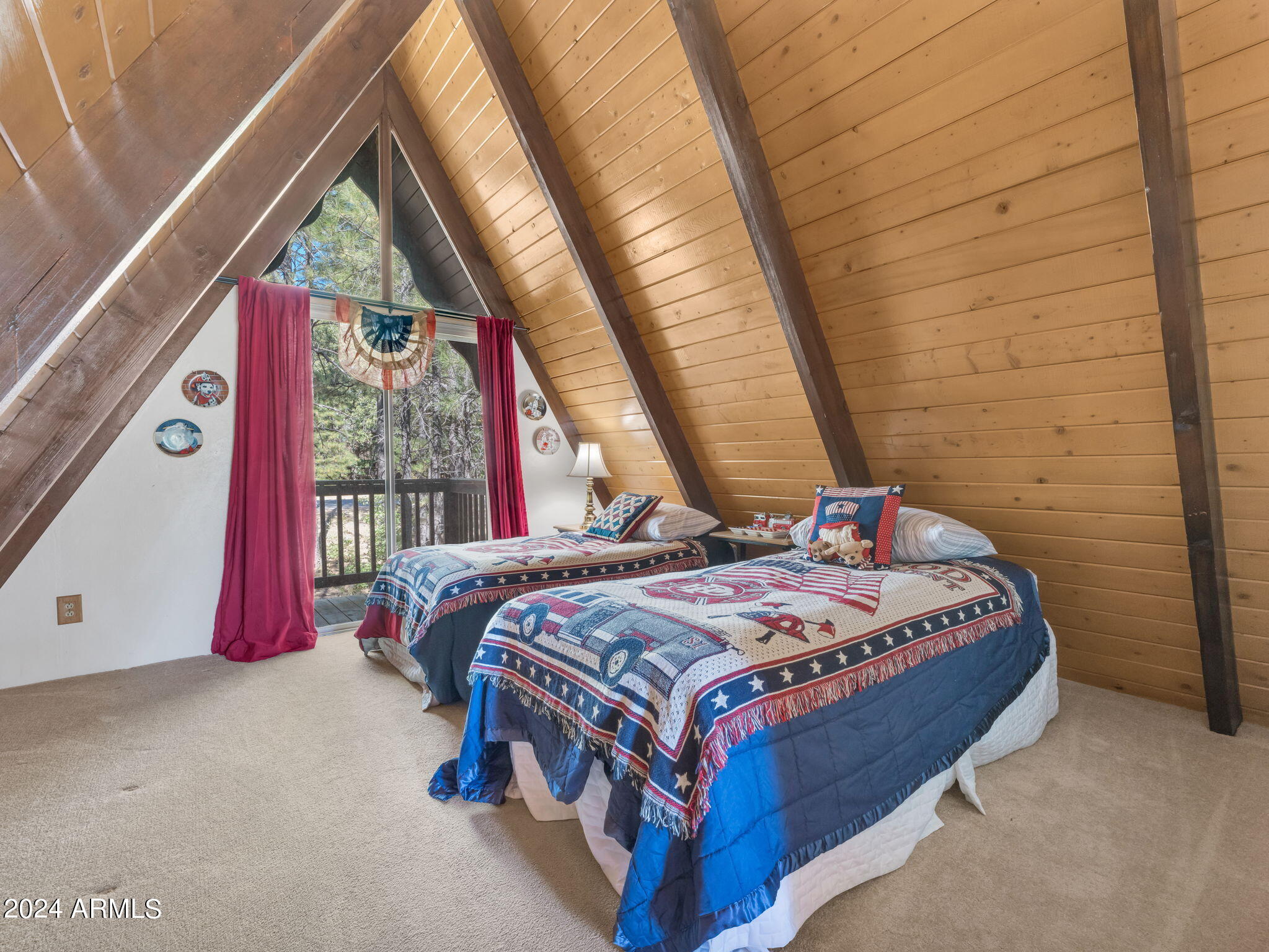 575 E Turkey Trail