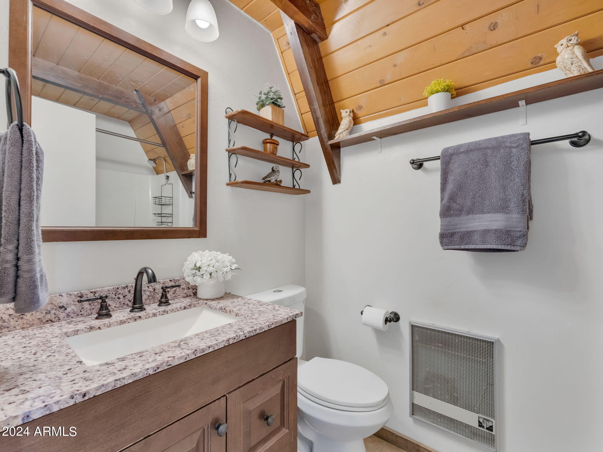575 E Turkey Trail