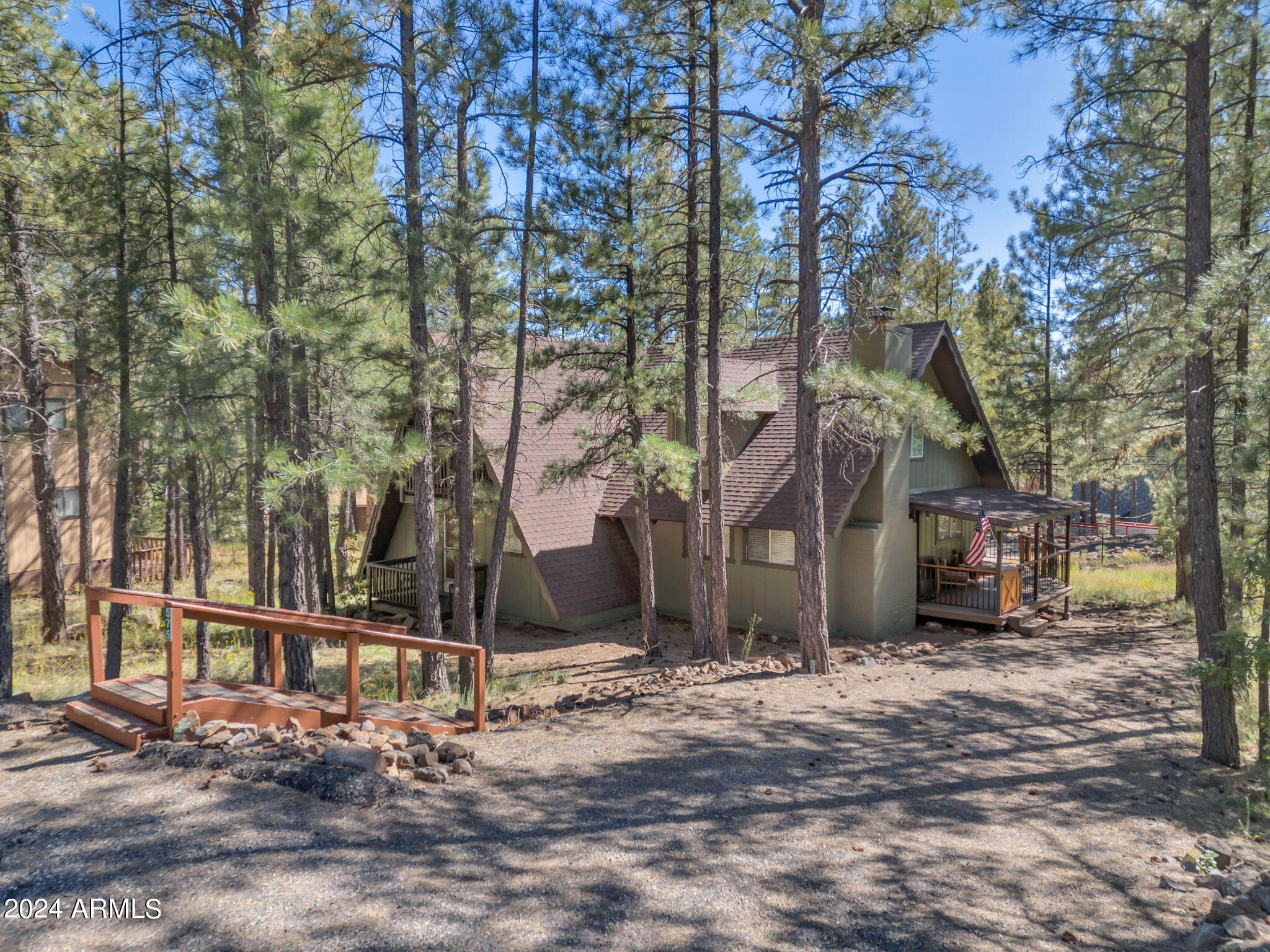 575 E Turkey Trail