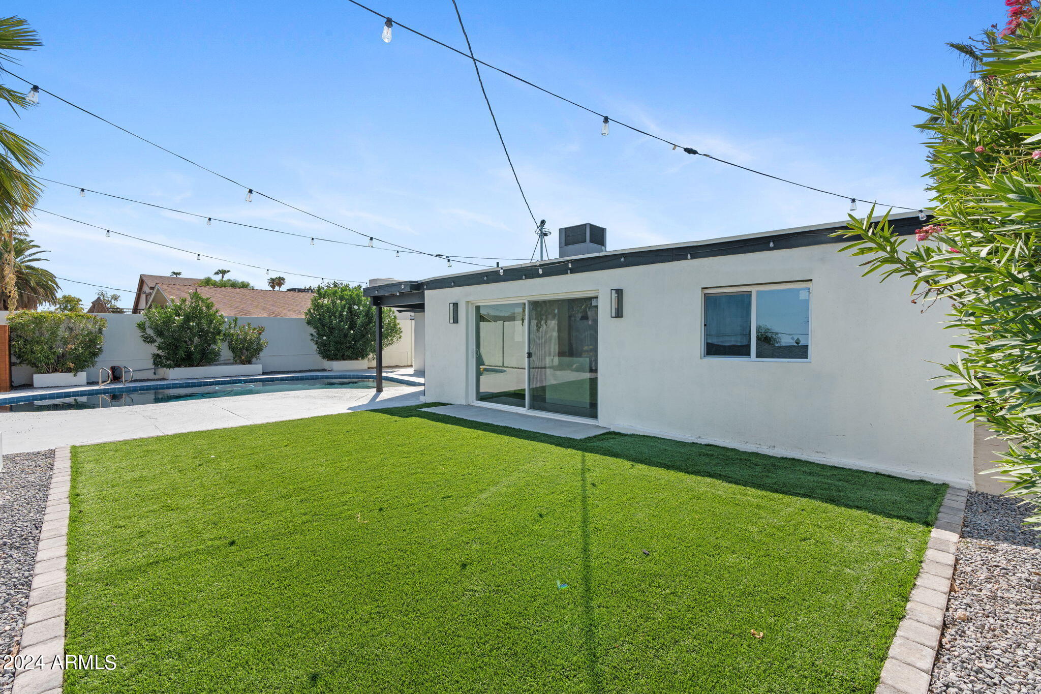 1000 E MARIGOLD Lane