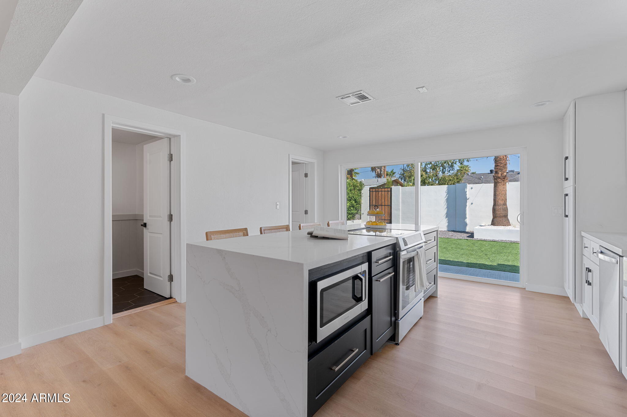 1000 E MARIGOLD Lane