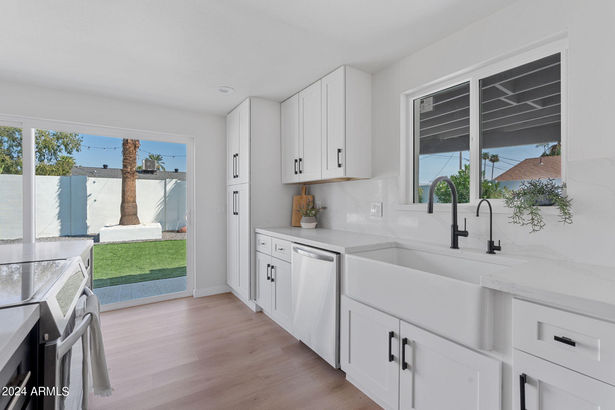 1000 E MARIGOLD Lane