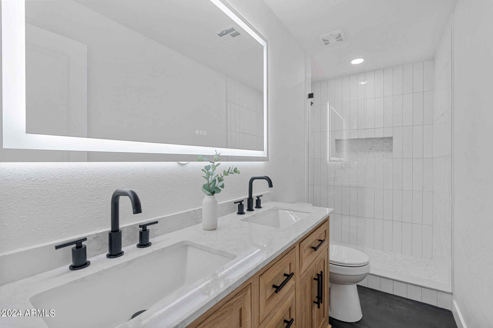 1000 E MARIGOLD Lane