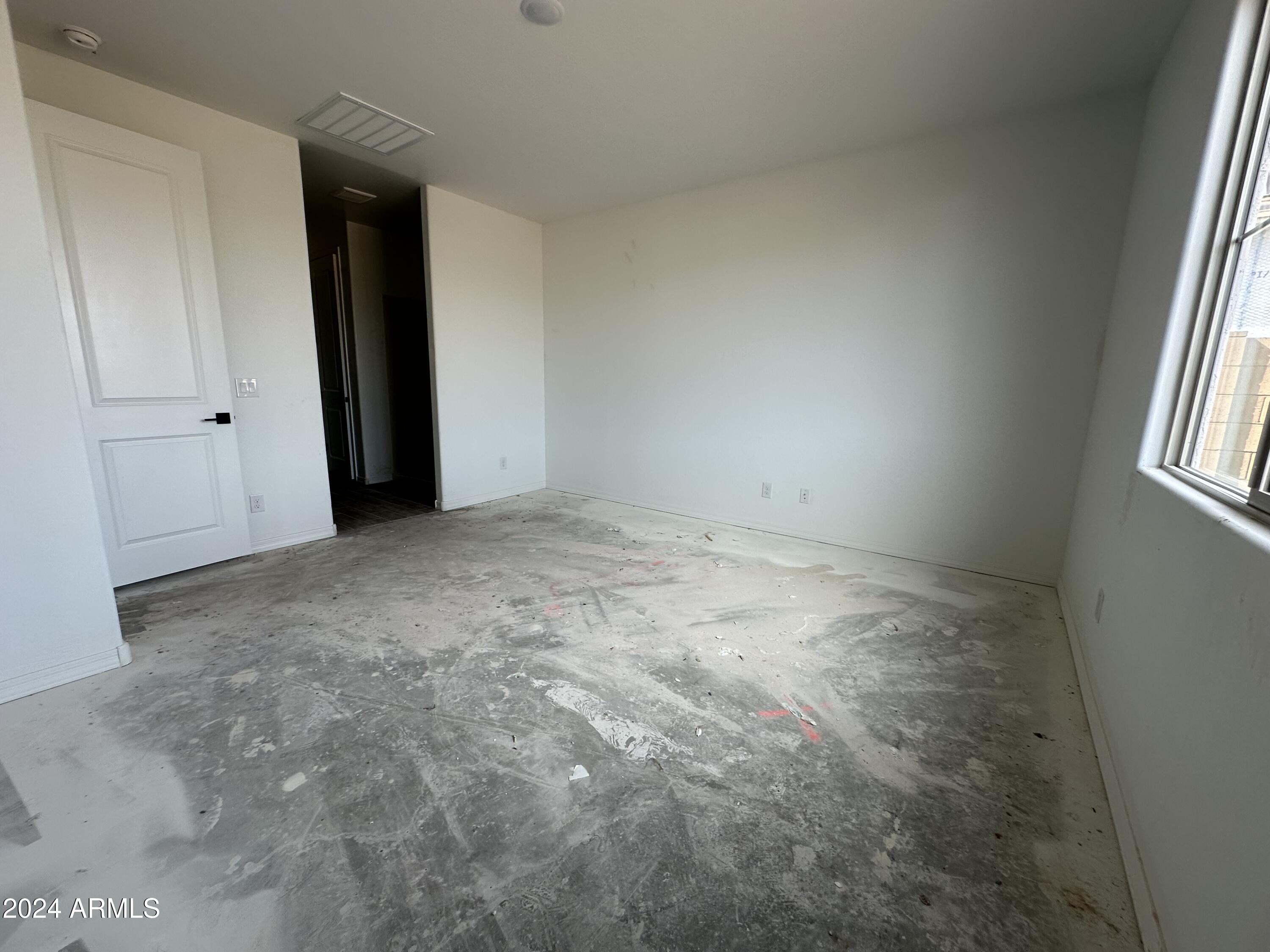 22872 E ROUNDUP Way