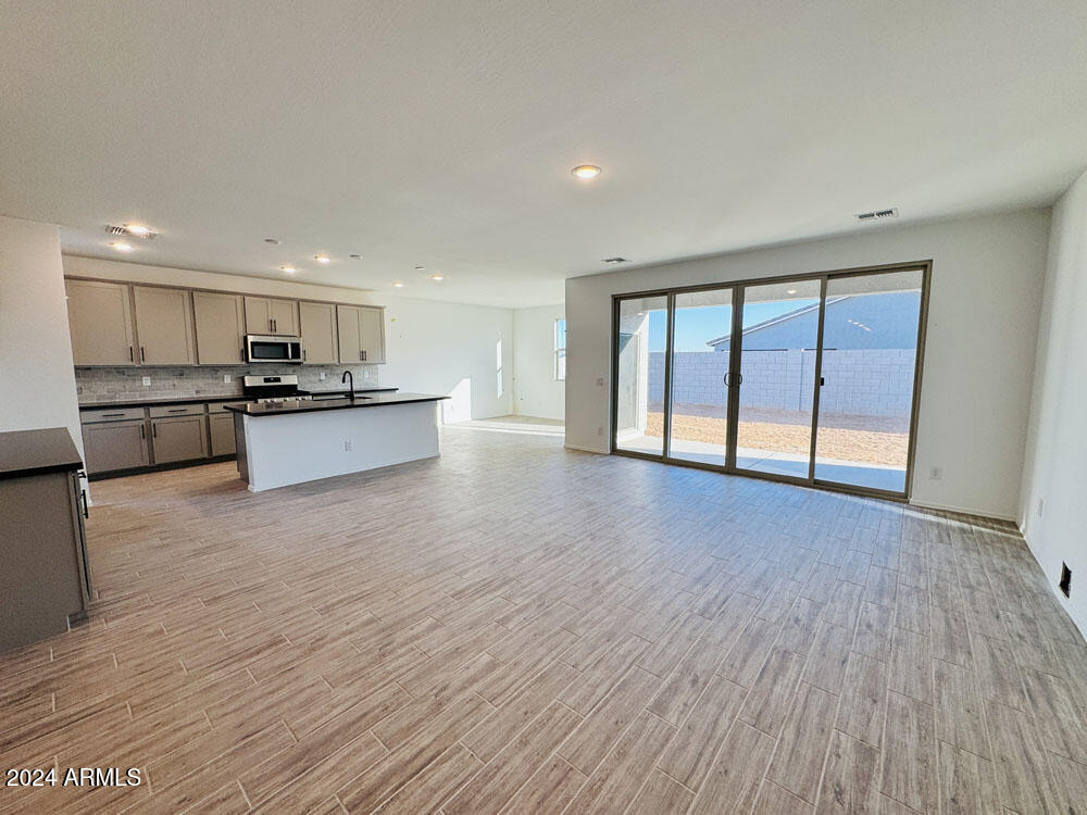 47287 W PECAN WOODS --