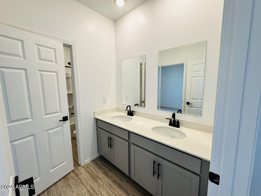 47287 W PECAN WOODS --